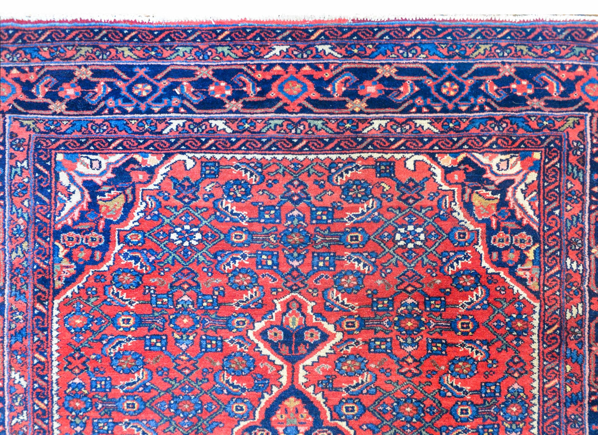 Early 20th Century Malayer Rug For Sale