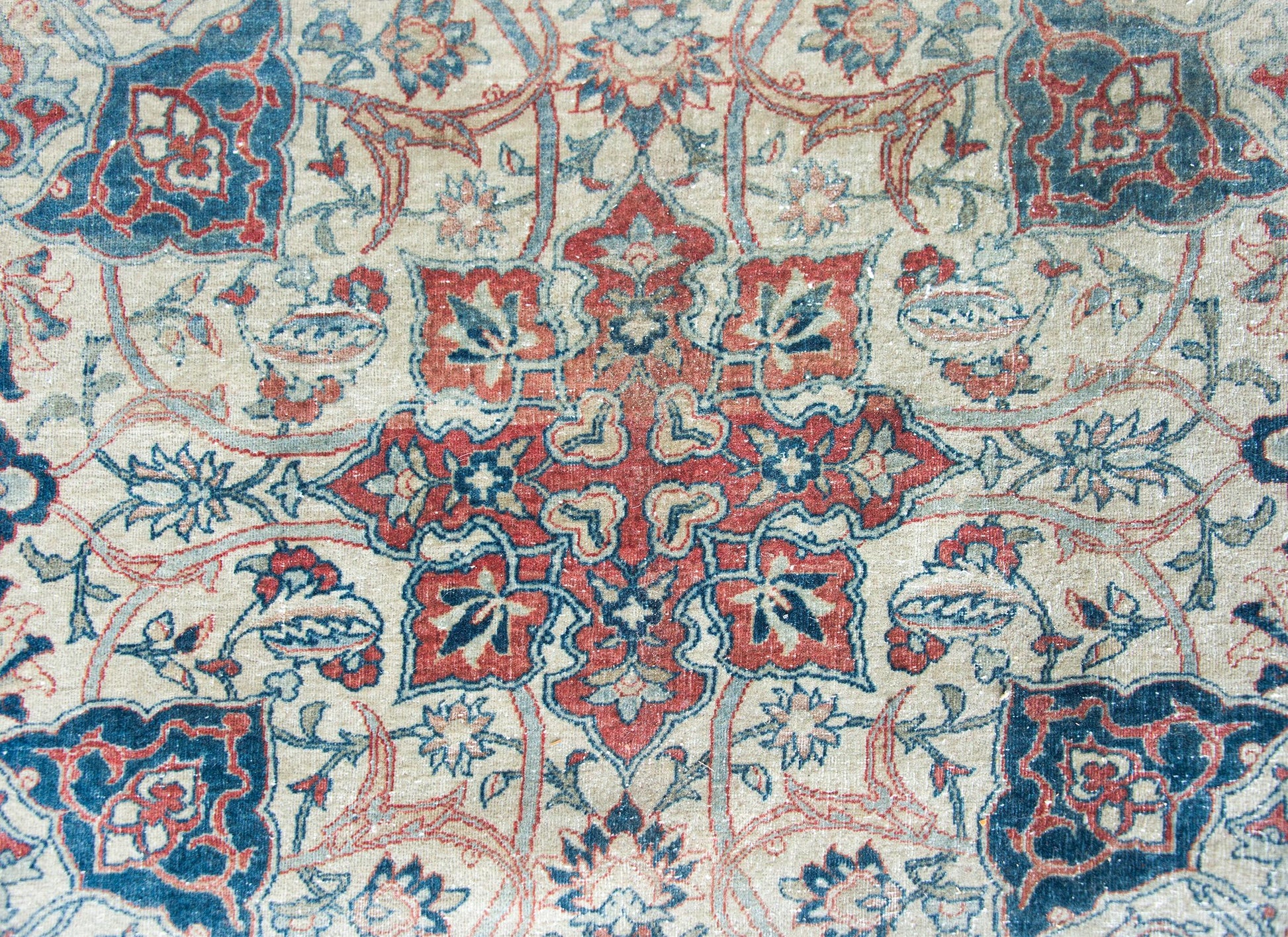 Late 19th Century Persian Isfahan Rug For Sale