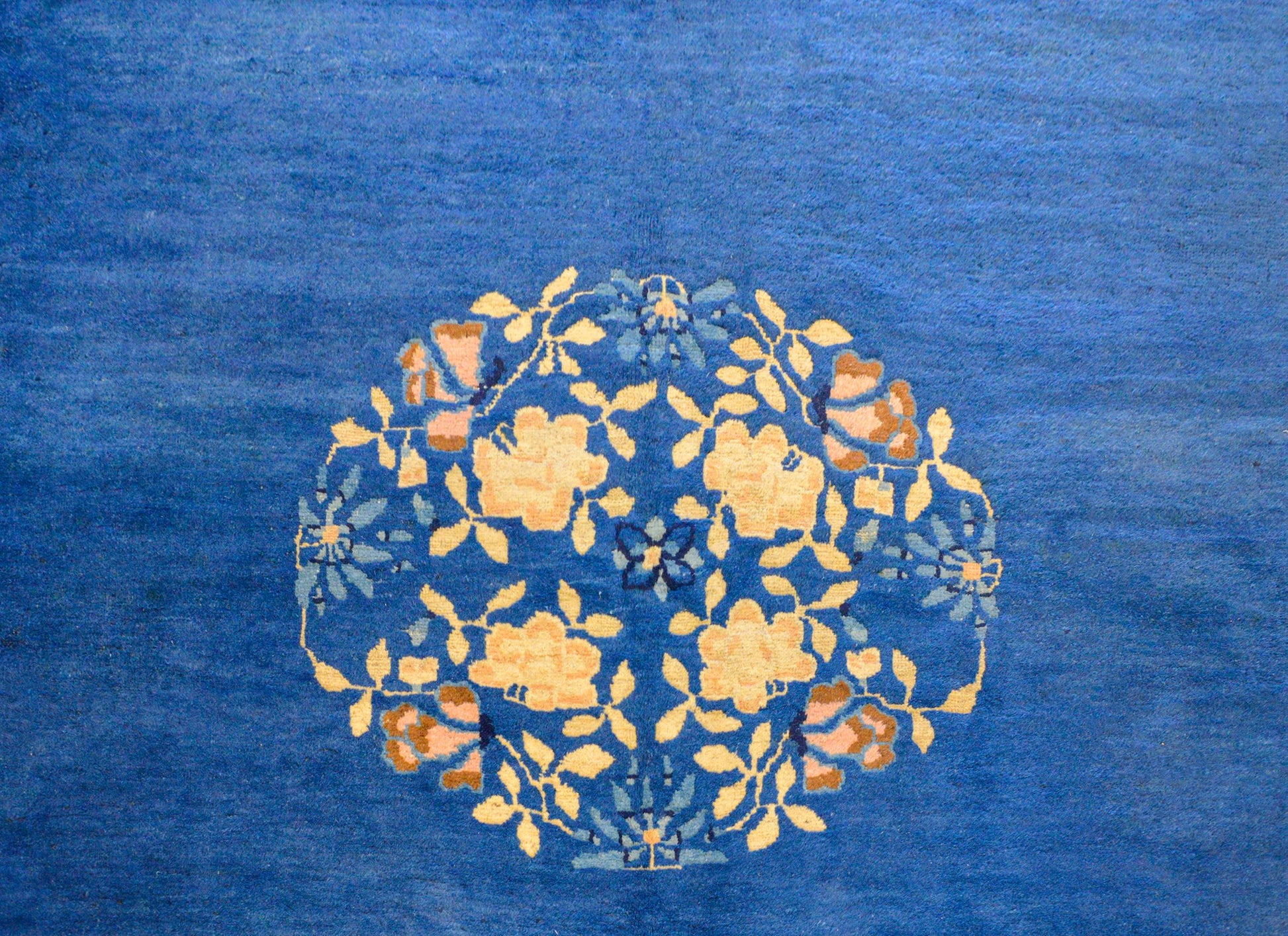 Gorgeous Early 20th Century Peking Rug For Sale