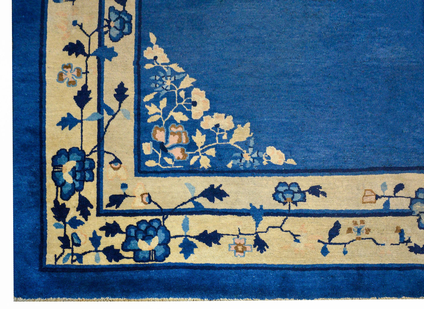 Gorgeous Early 20th Century Peking Rug For Sale