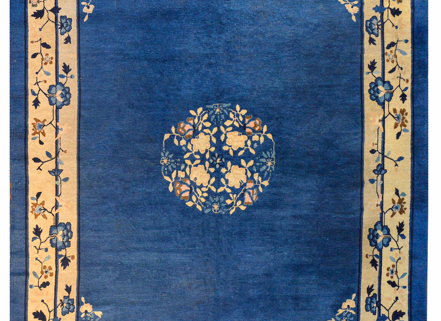 Gorgeous Early 20th Century Peking Rug For Sale