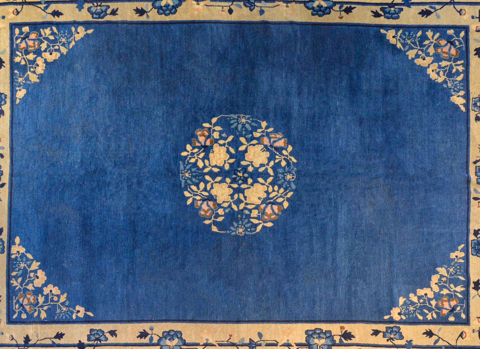 Gorgeous Early 20th Century Peking Rug For Sale