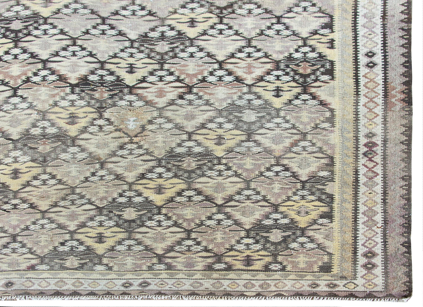 Early 20th Century Persian Qazvin Kilim Rug For Sale
