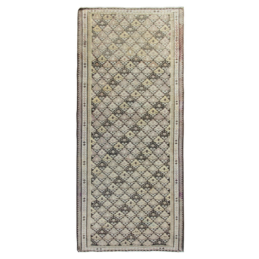 Early 20th Century Persian Qazvin Kilim Rug For Sale