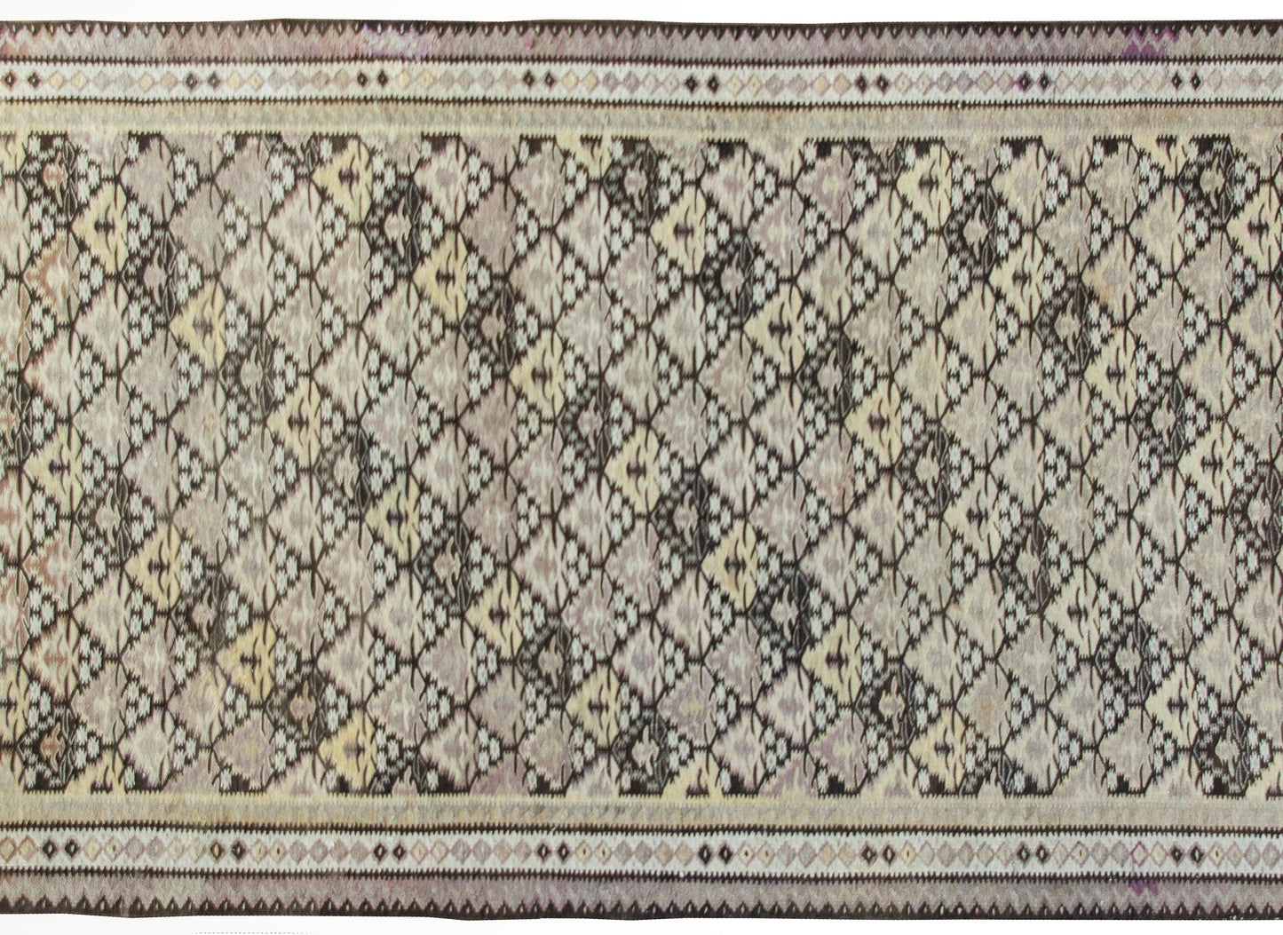 Early 20th Century Persian Qazvin Kilim Rug For Sale