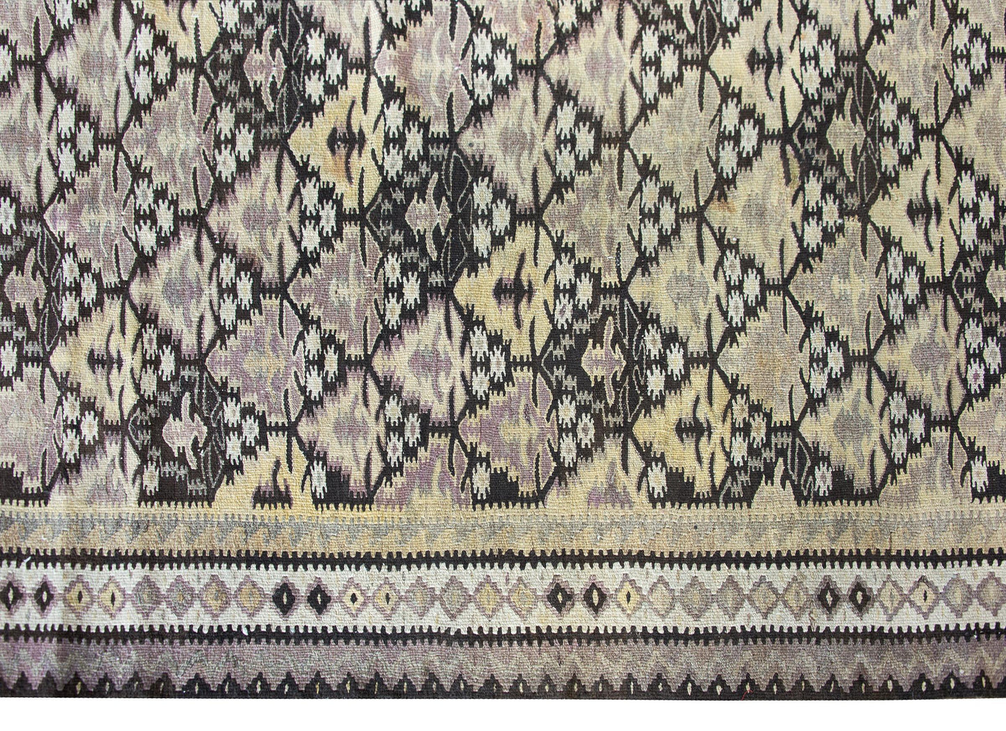 Early 20th Century Persian Qazvin Kilim Rug For Sale