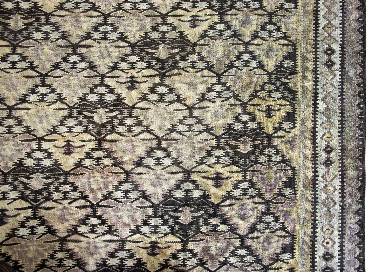 Early 20th Century Persian Qazvin Kilim Rug For Sale