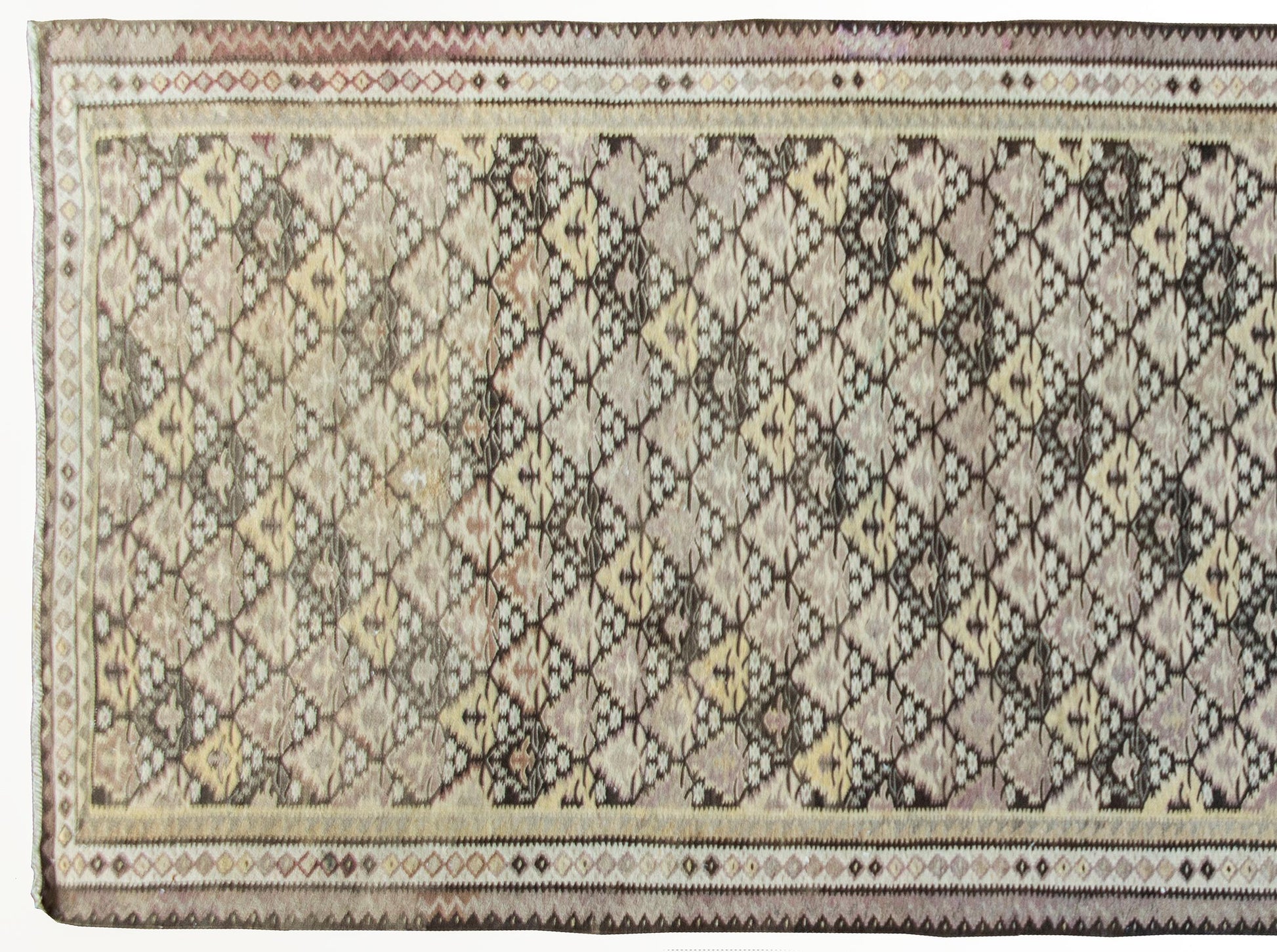 Early 20th Century Persian Qazvin Kilim Rug For Sale