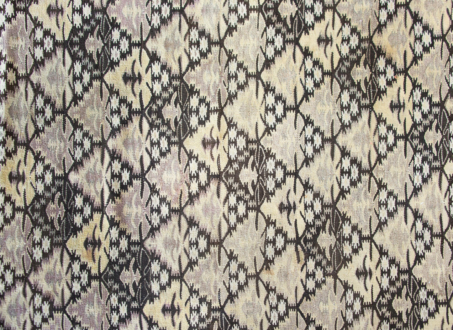 Early 20th Century Persian Qazvin Kilim Rug For Sale