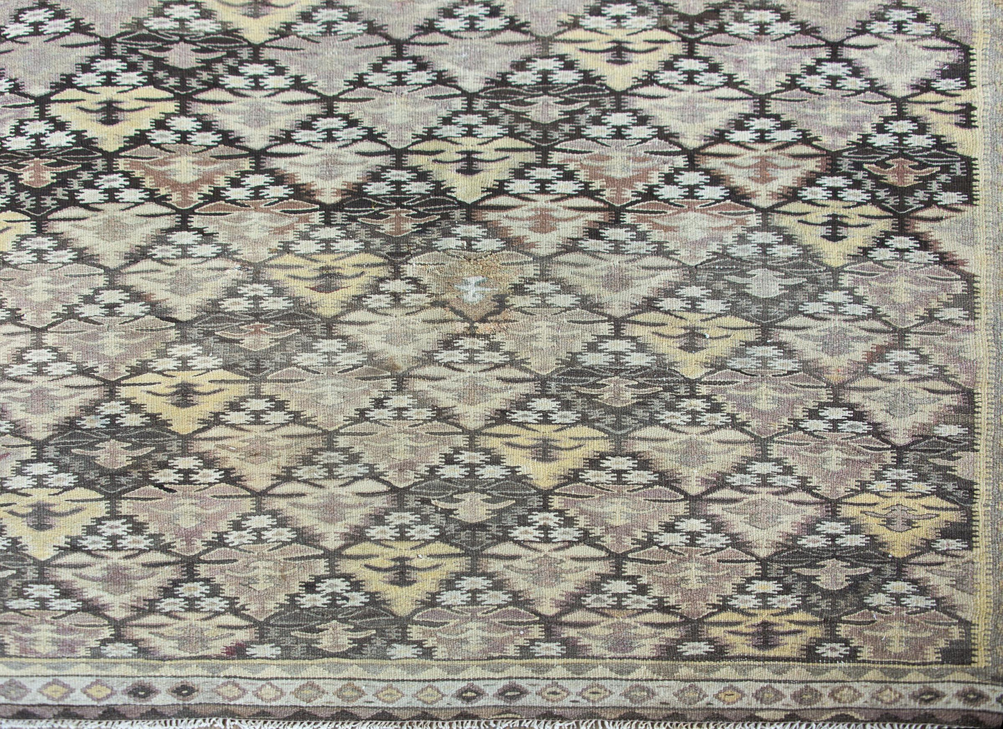 Early 20th Century Persian Qazvin Kilim Rug For Sale