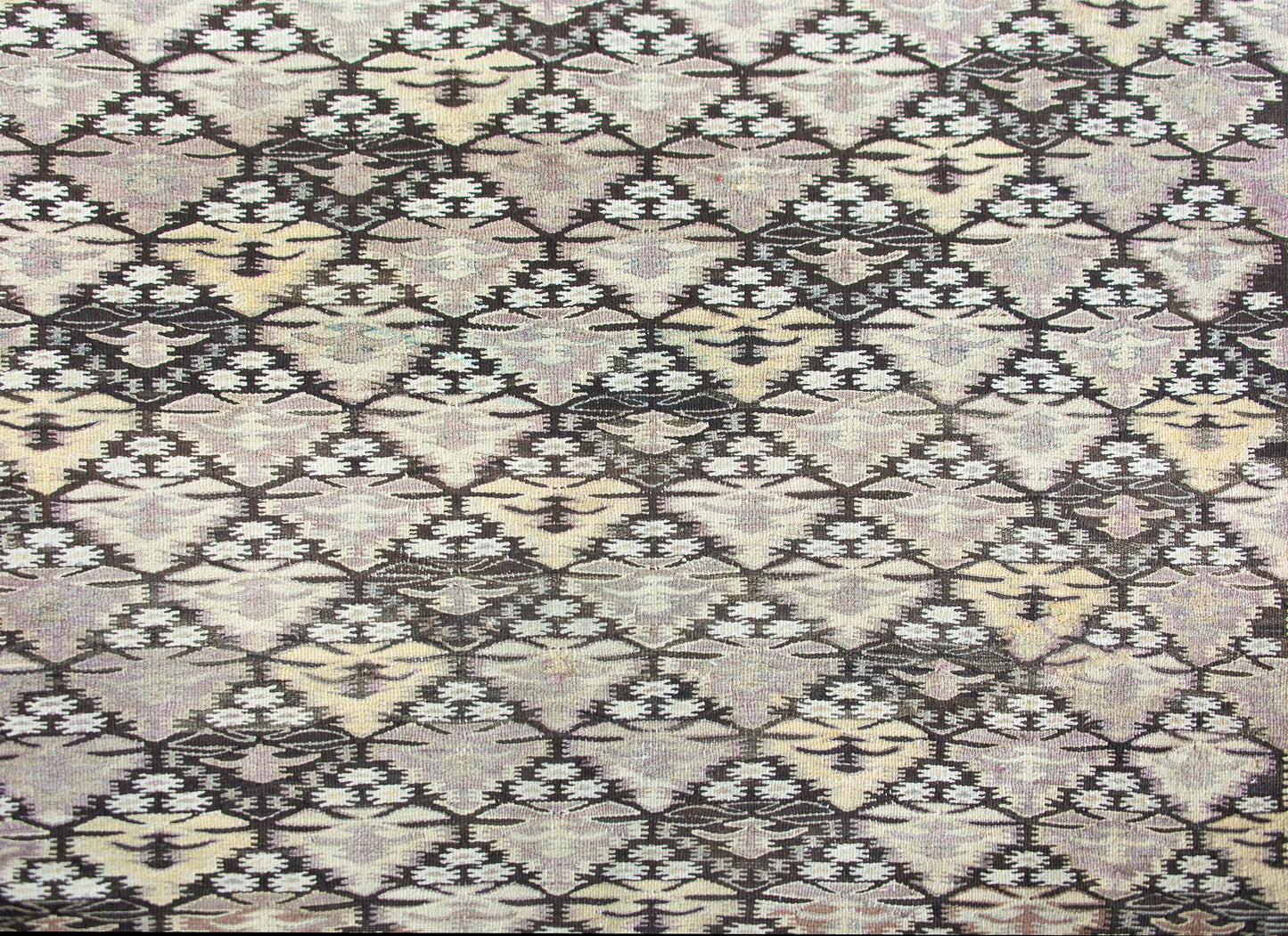 Early 20th Century Persian Qazvin Kilim Rug For Sale