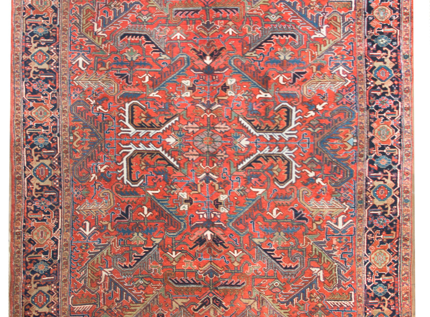 Early 20th Century Persian Heriz Rug For Sale