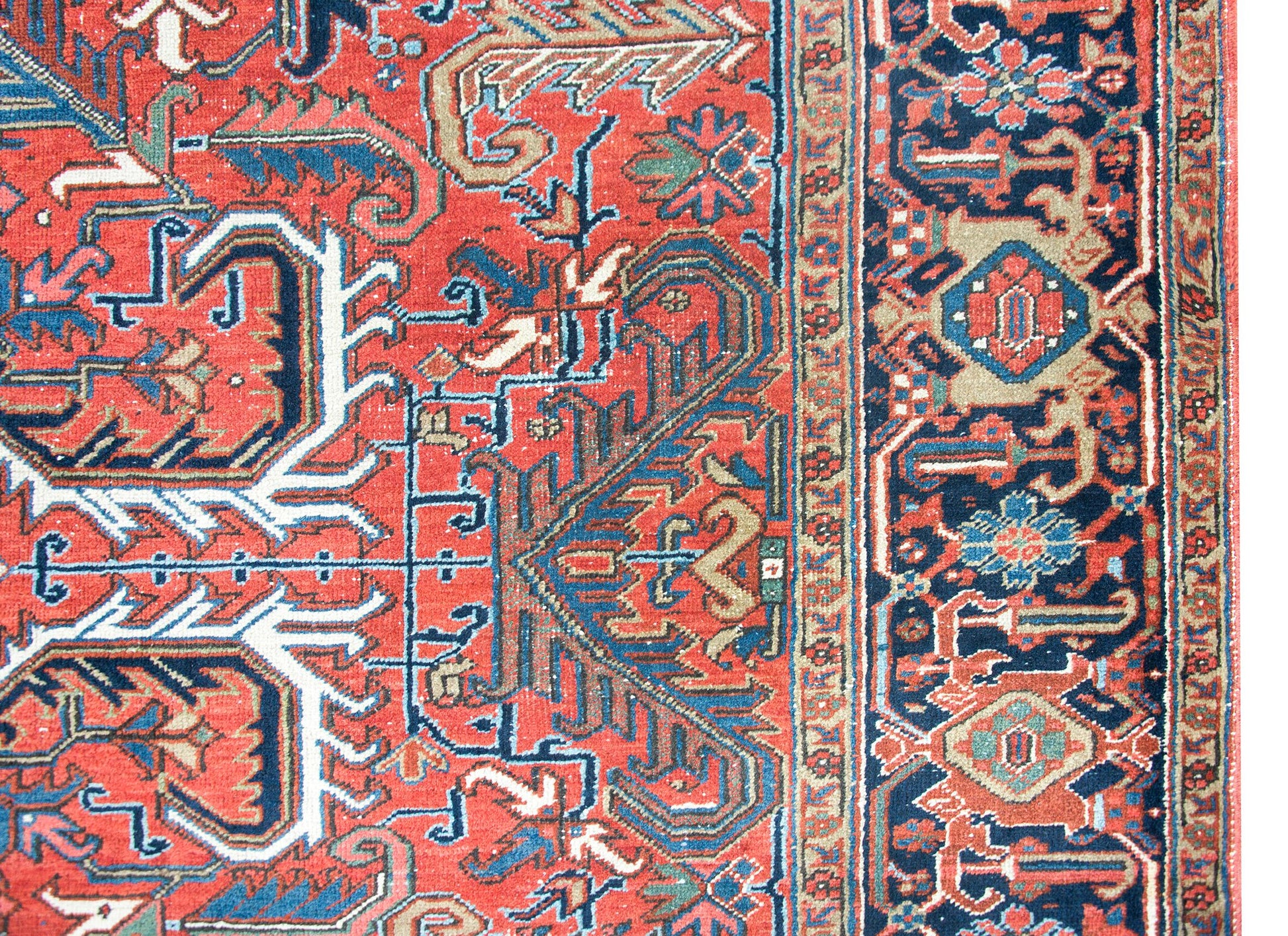 Early 20th Century Persian Heriz Rug For Sale