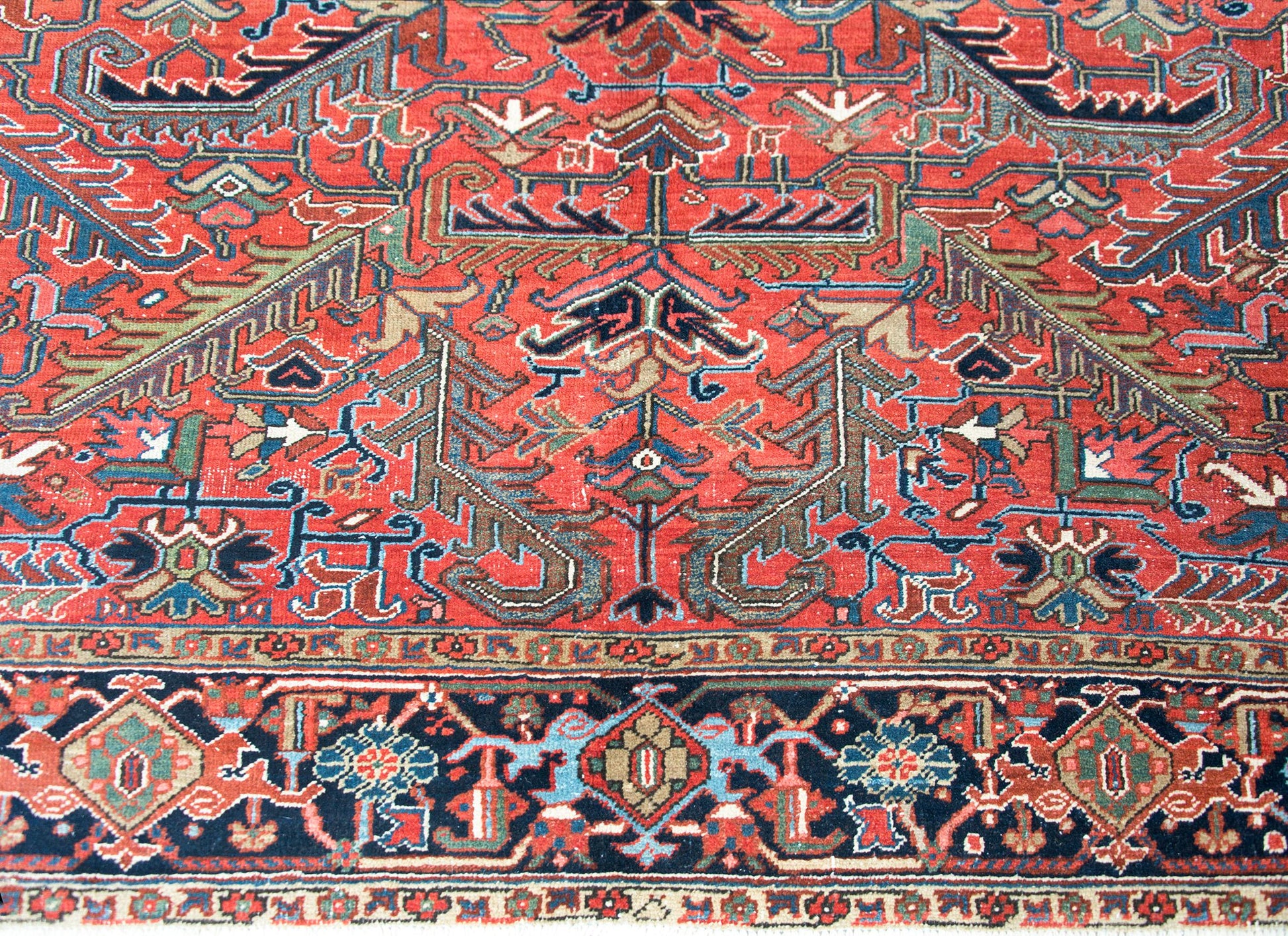Early 20th Century Persian Heriz Rug For Sale