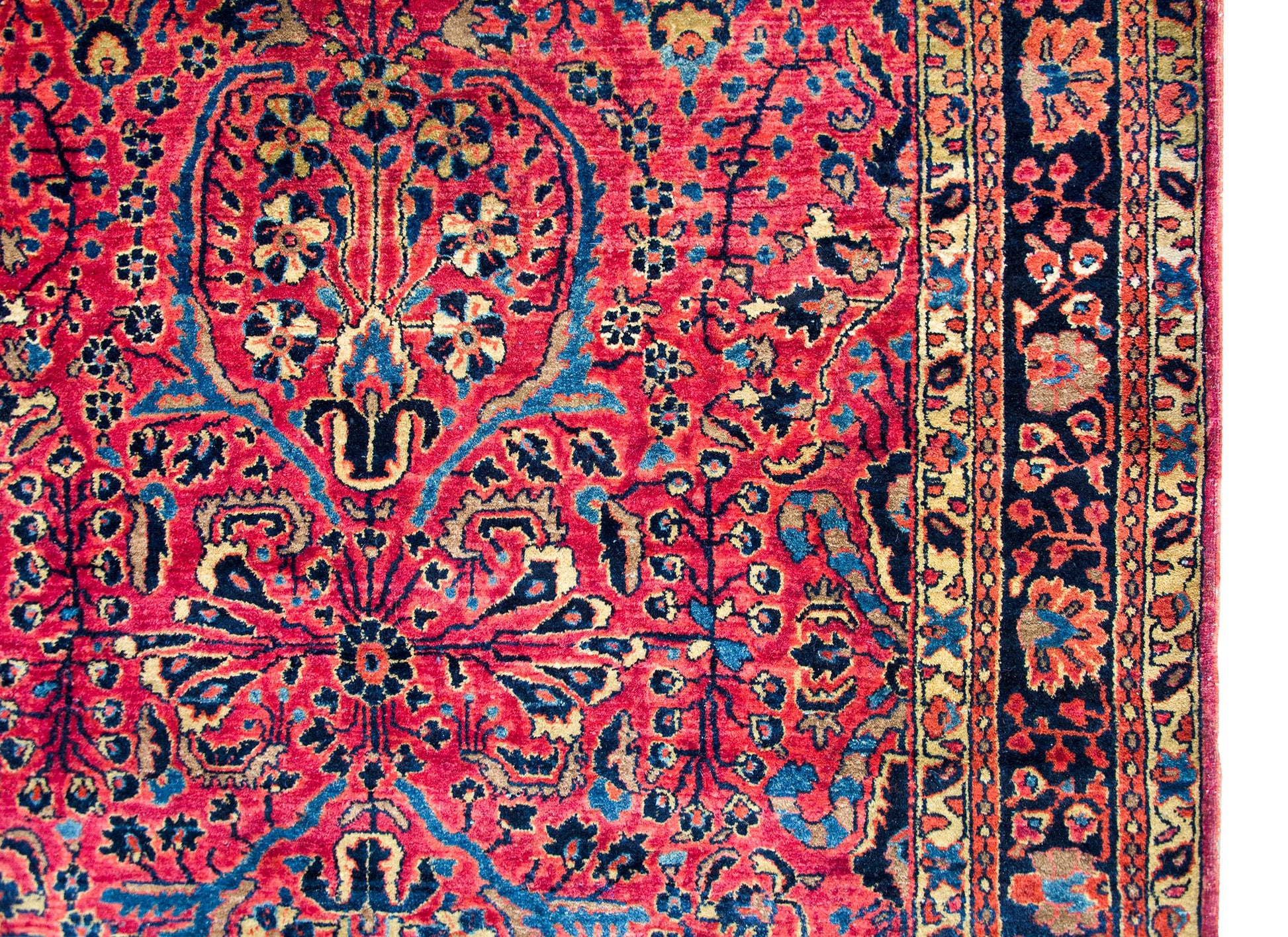 Early 20th Century Persian Sarouk Rug For Sale