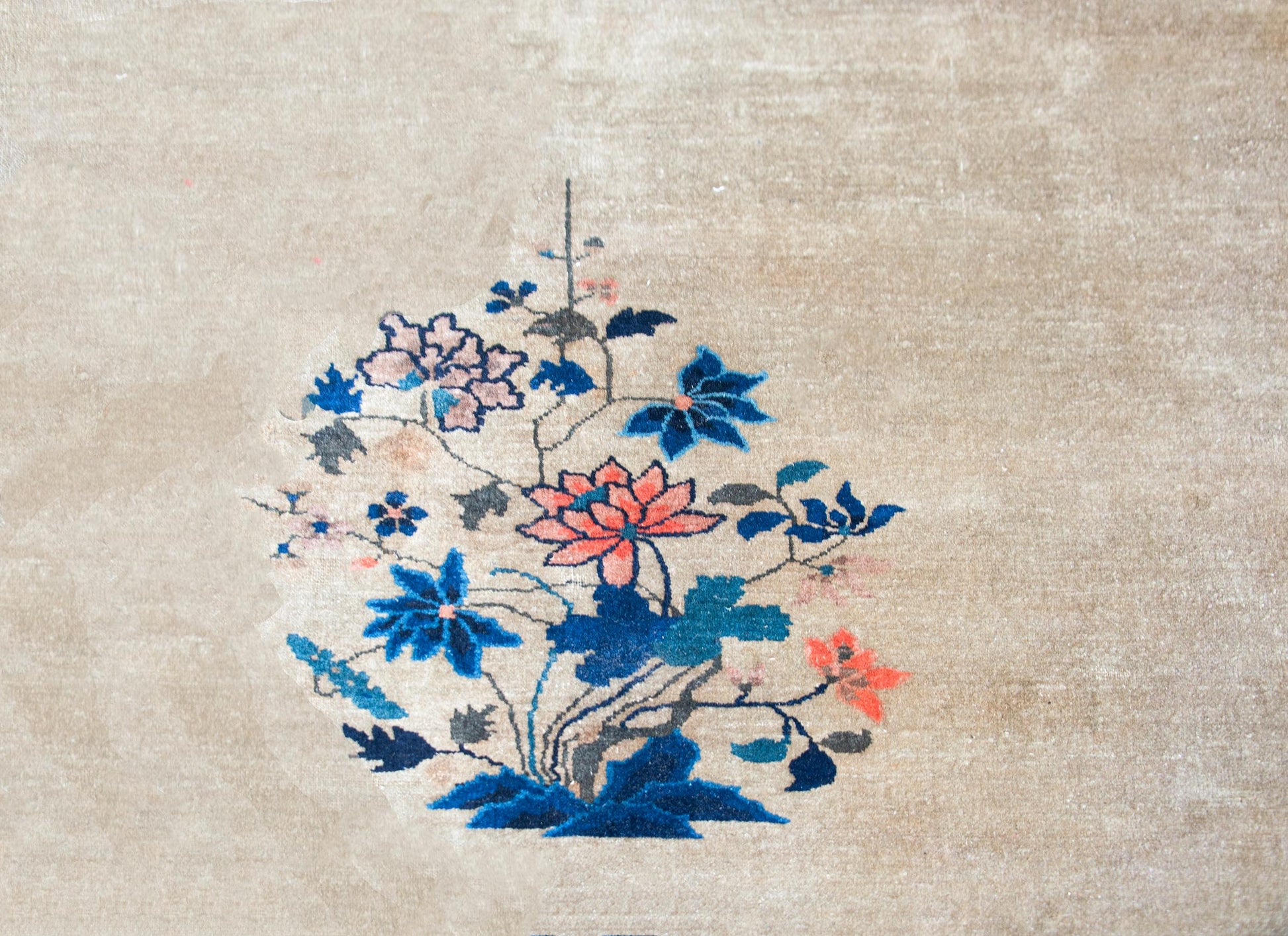 Early 20th Century Chinese Feti Rug  For Sale