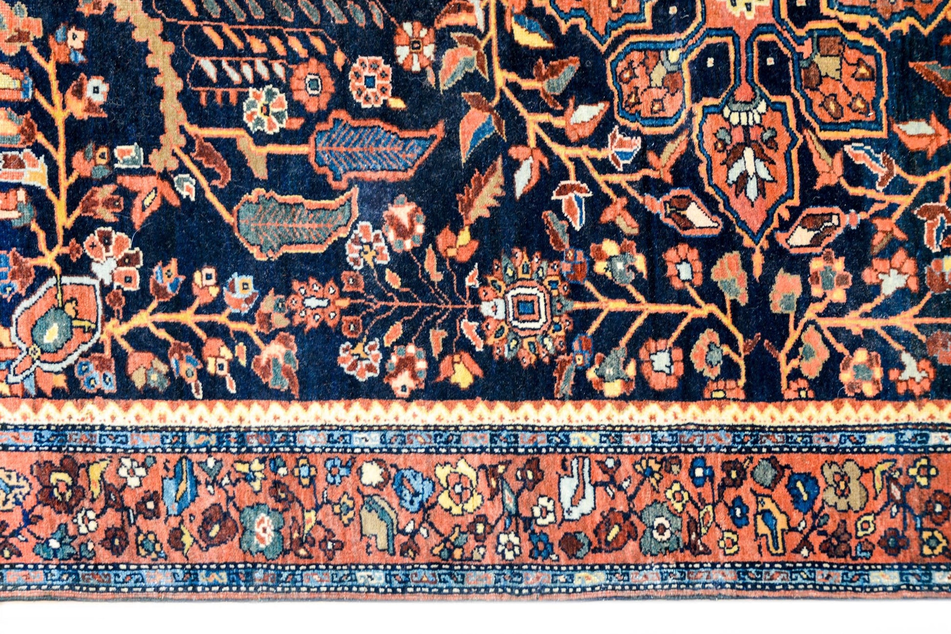 Amazing Early 20th Century Sarouk Rug For Sale