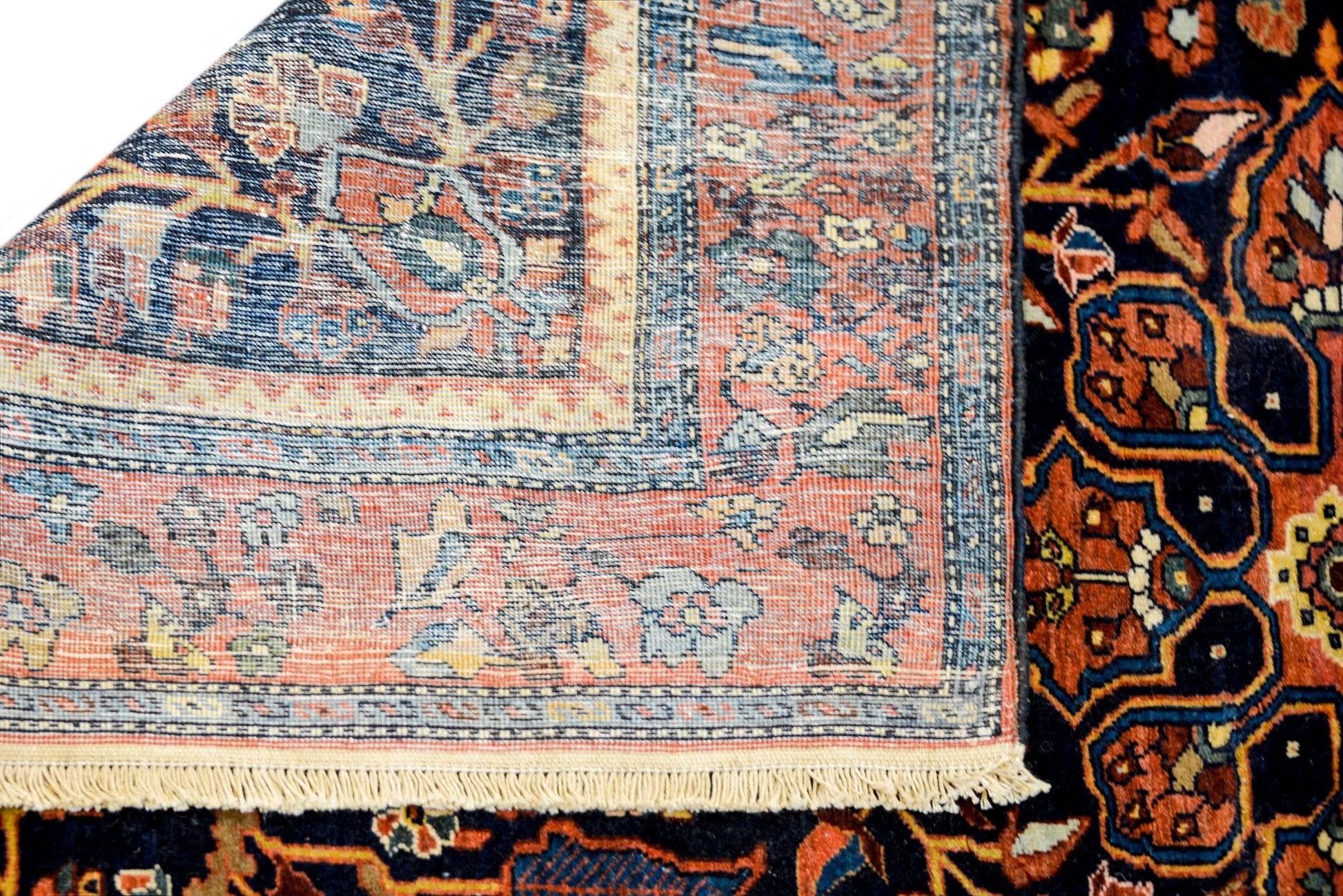 Amazing Early 20th Century Sarouk Rug For Sale