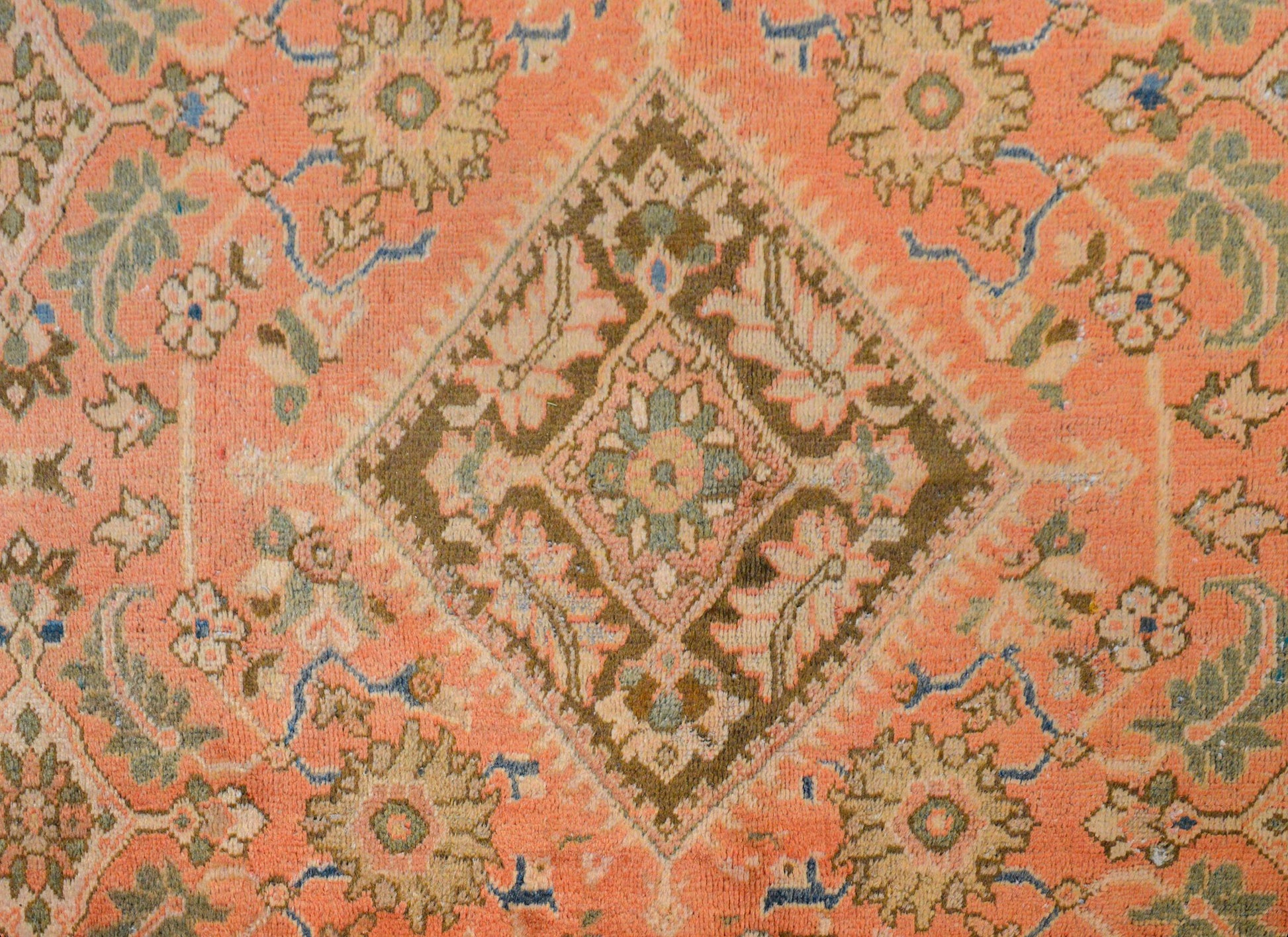20th Century Mushkabad Rug For Sale