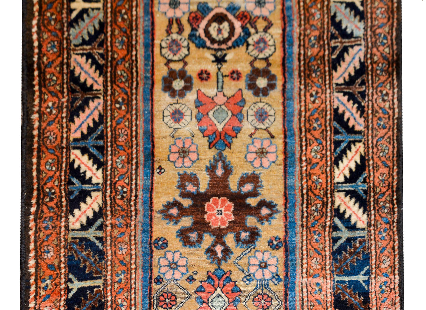 Early 20th Century Persian Malayer Rug For Sale