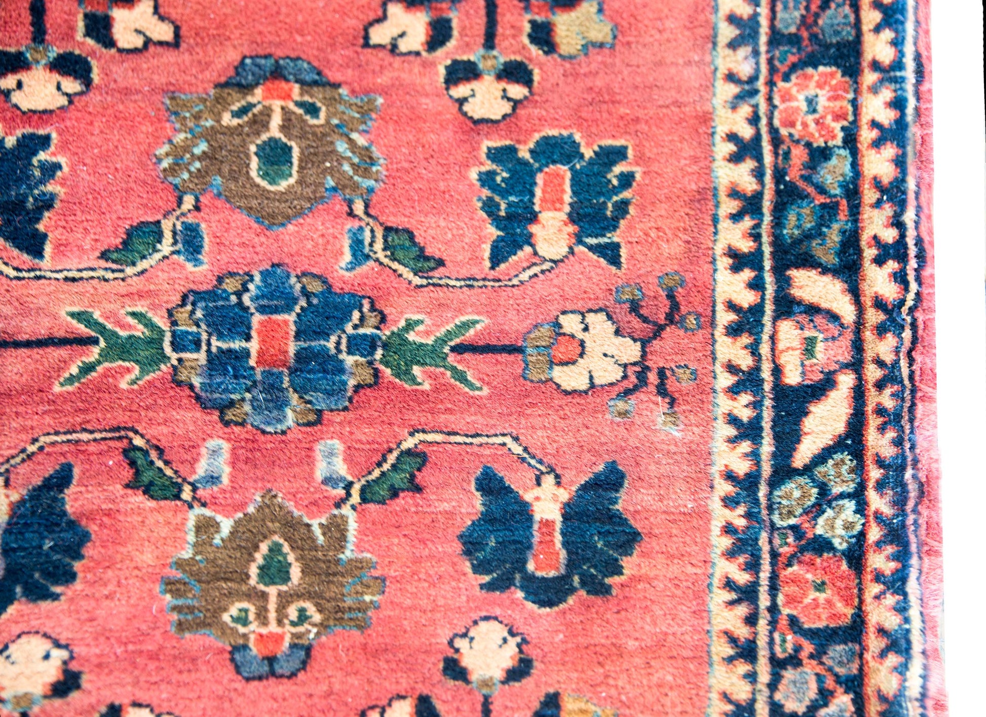 Early 20th Century Persian Sarouk  For Sale