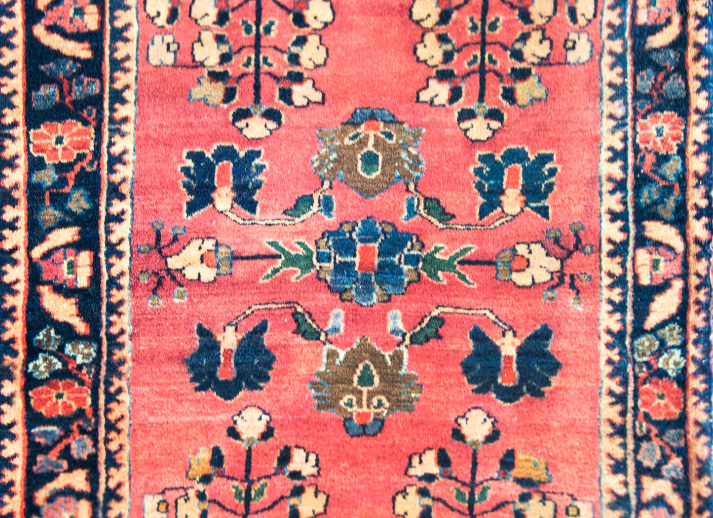 Early 20th Century Persian Sarouk  For Sale