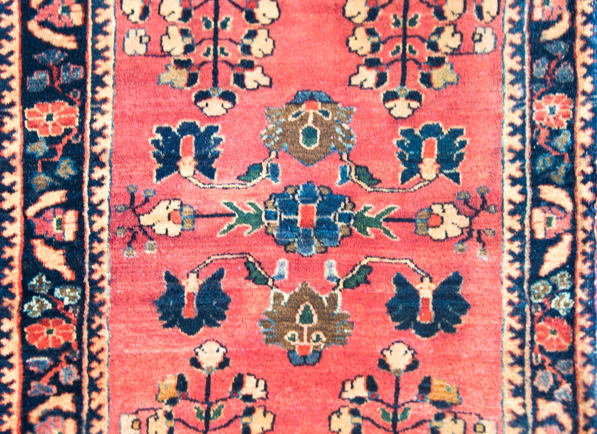 Early 20th Century Persian Sarouk  For Sale