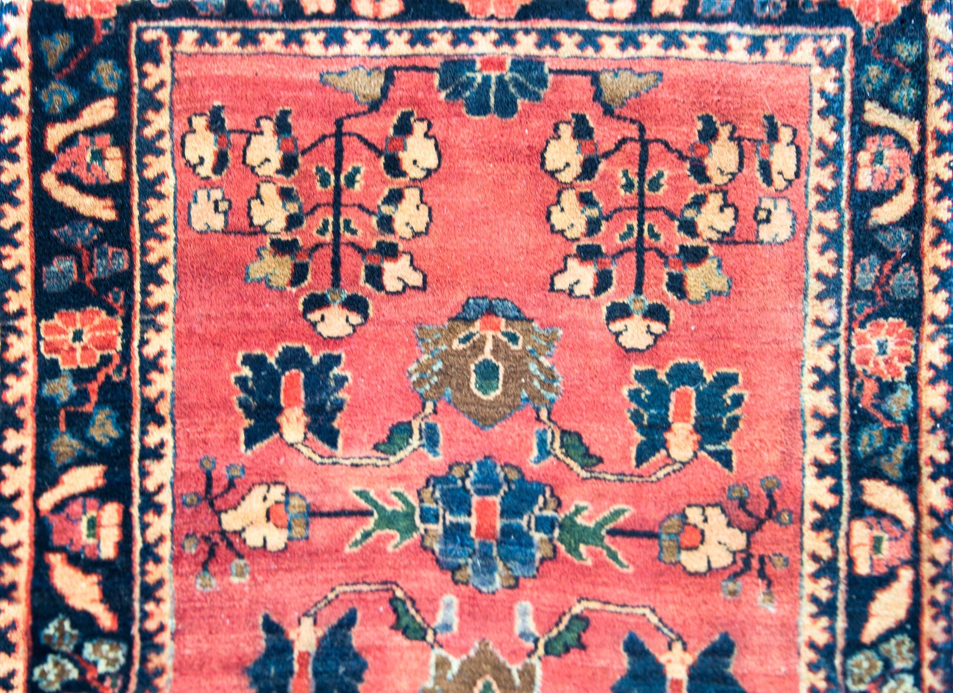 Early 20th Century Persian Sarouk  For Sale