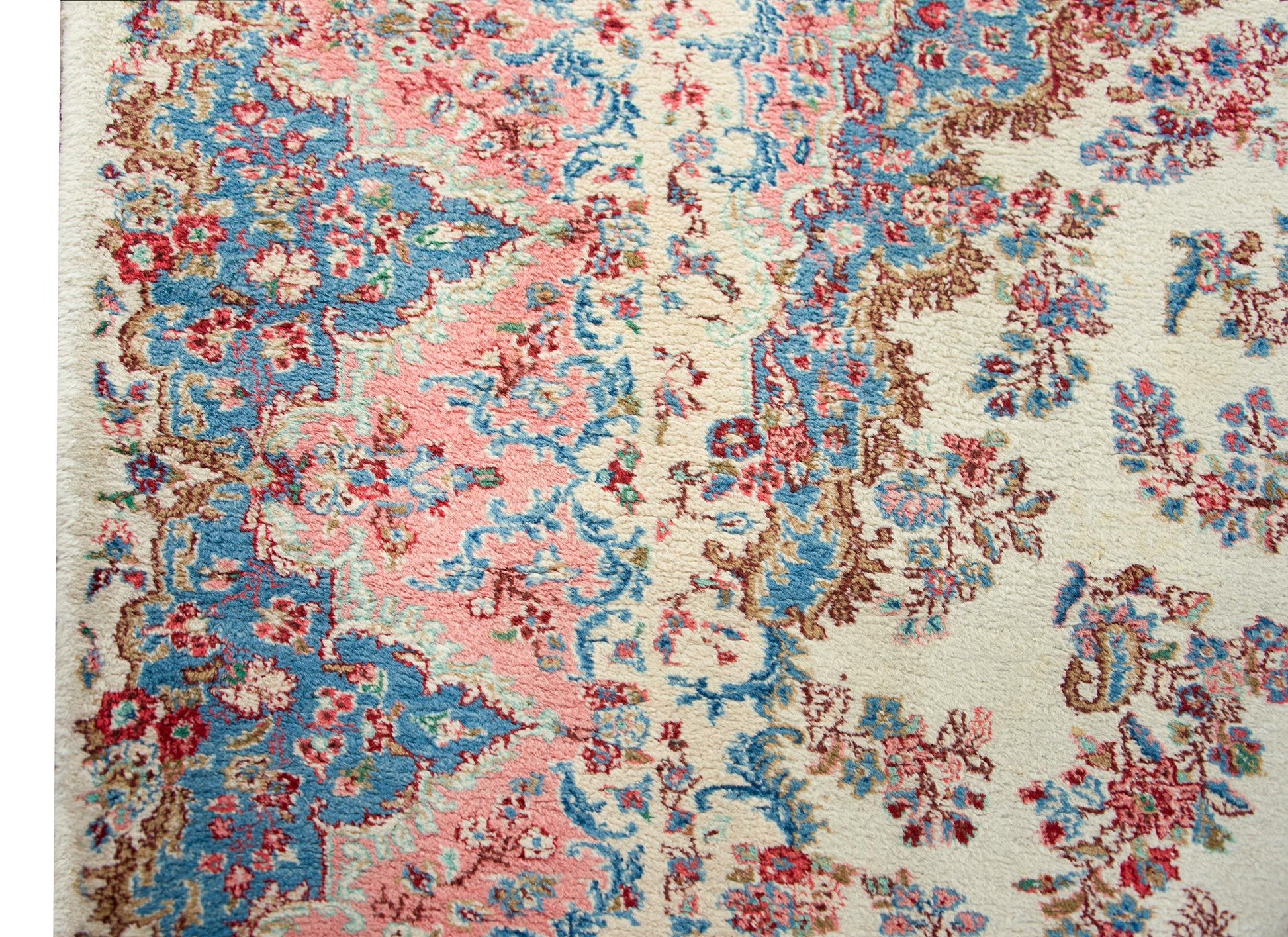 Early 20th Century Persian Kirman Rug For Sale