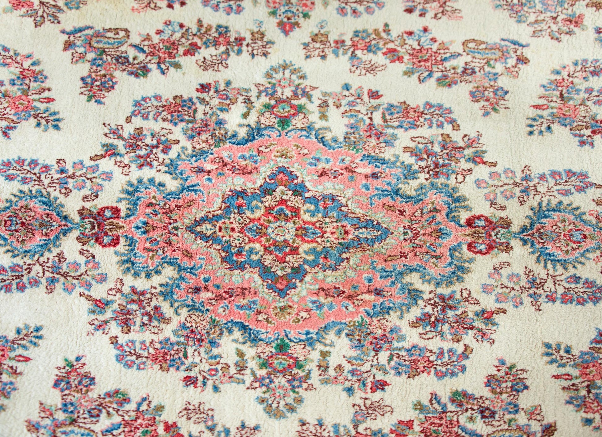 Early 20th Century Persian Kirman Rug For Sale