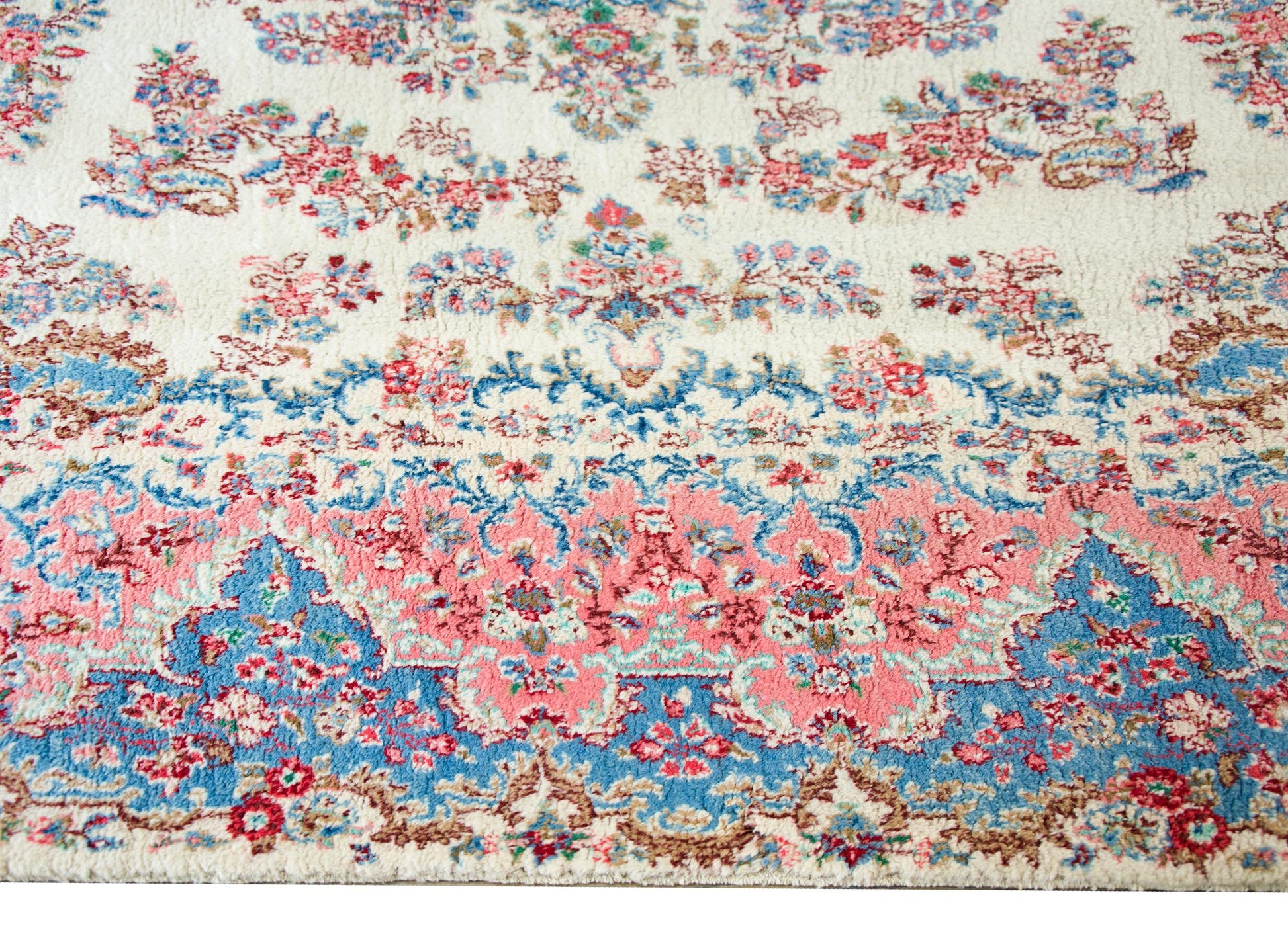 Early 20th Century Persian Kirman Rug For Sale