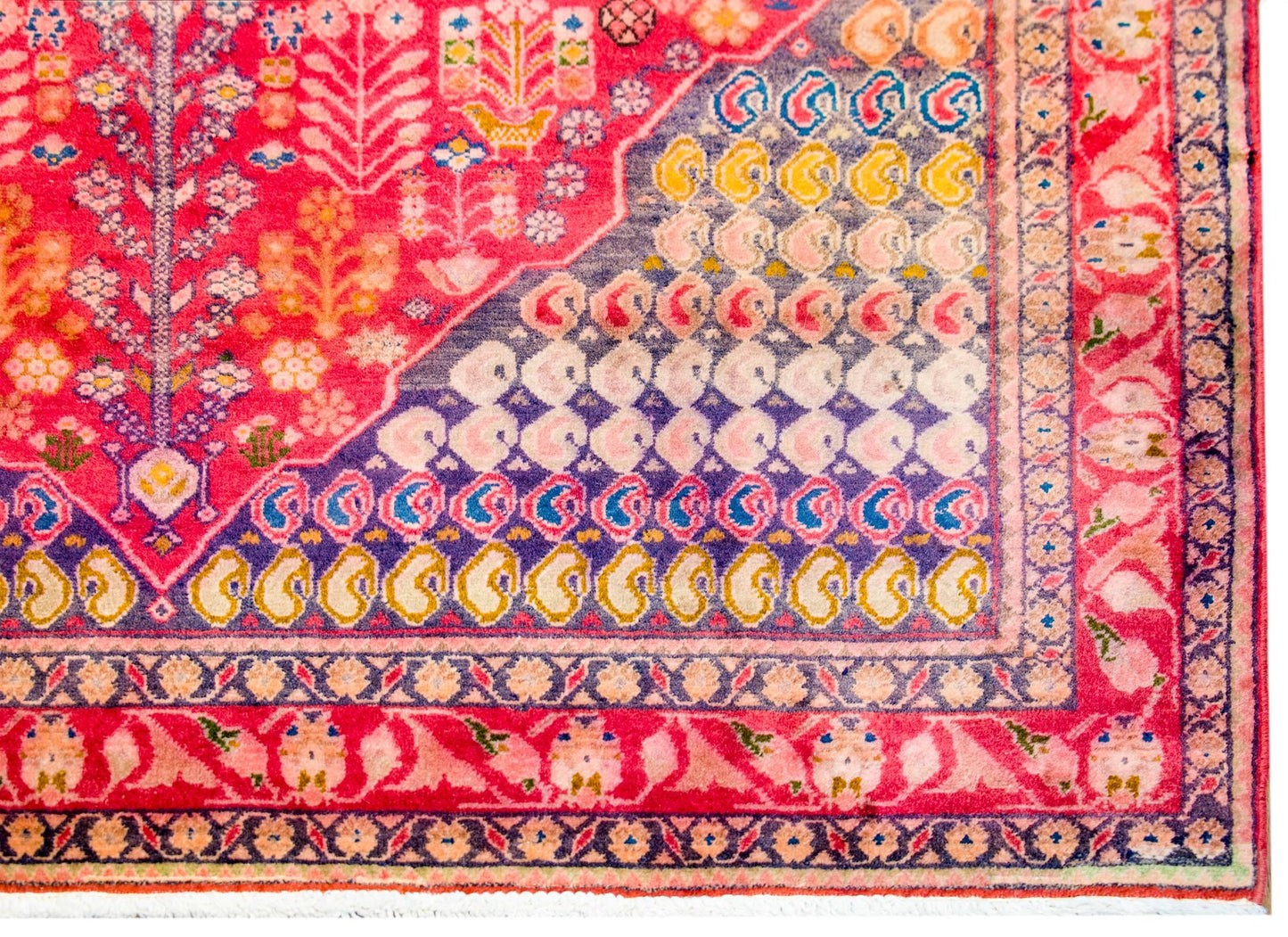 Wonderful Mid-20th Century Arak Rug For Sale