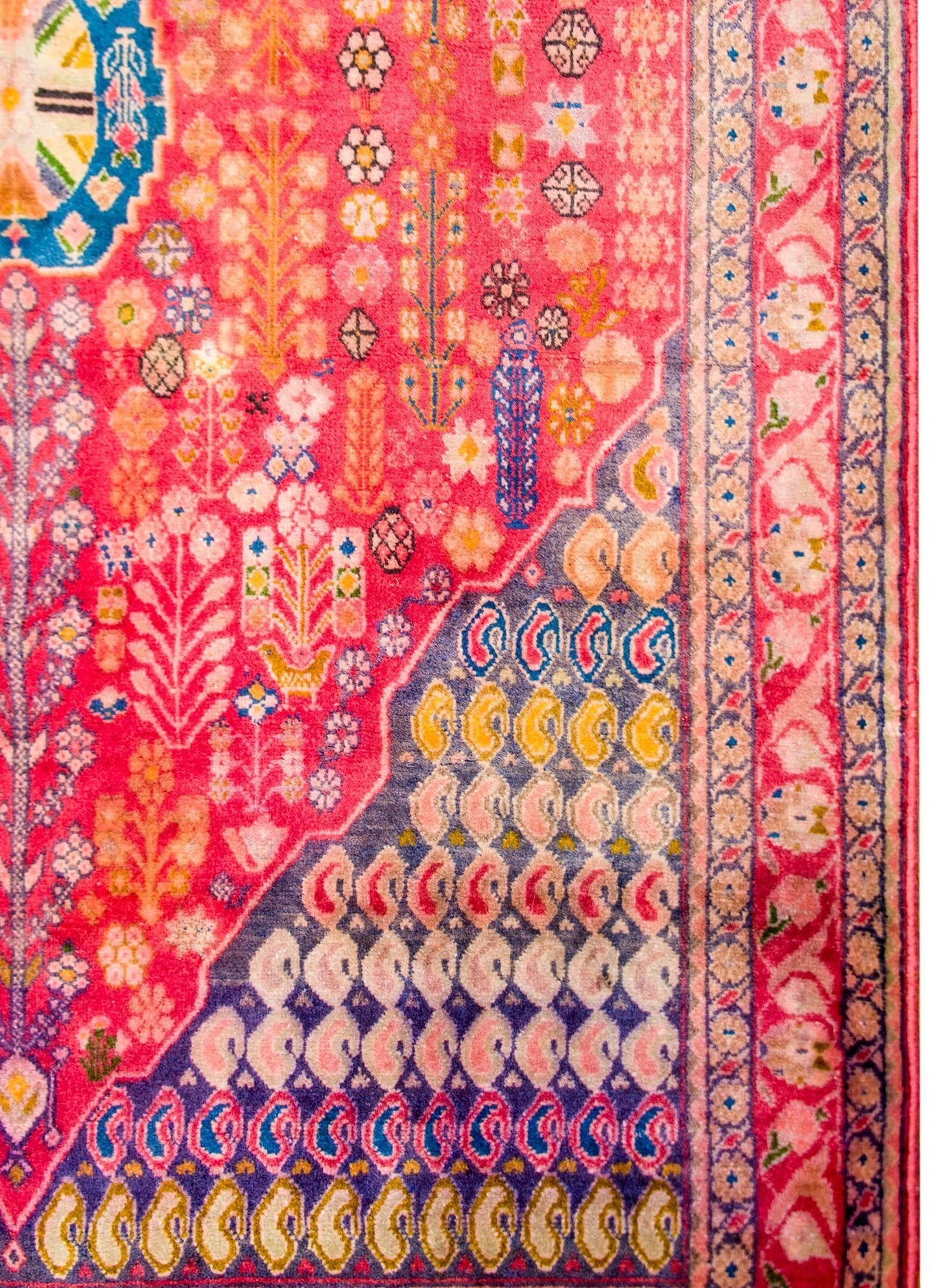Wonderful Mid-20th Century Arak Rug For Sale