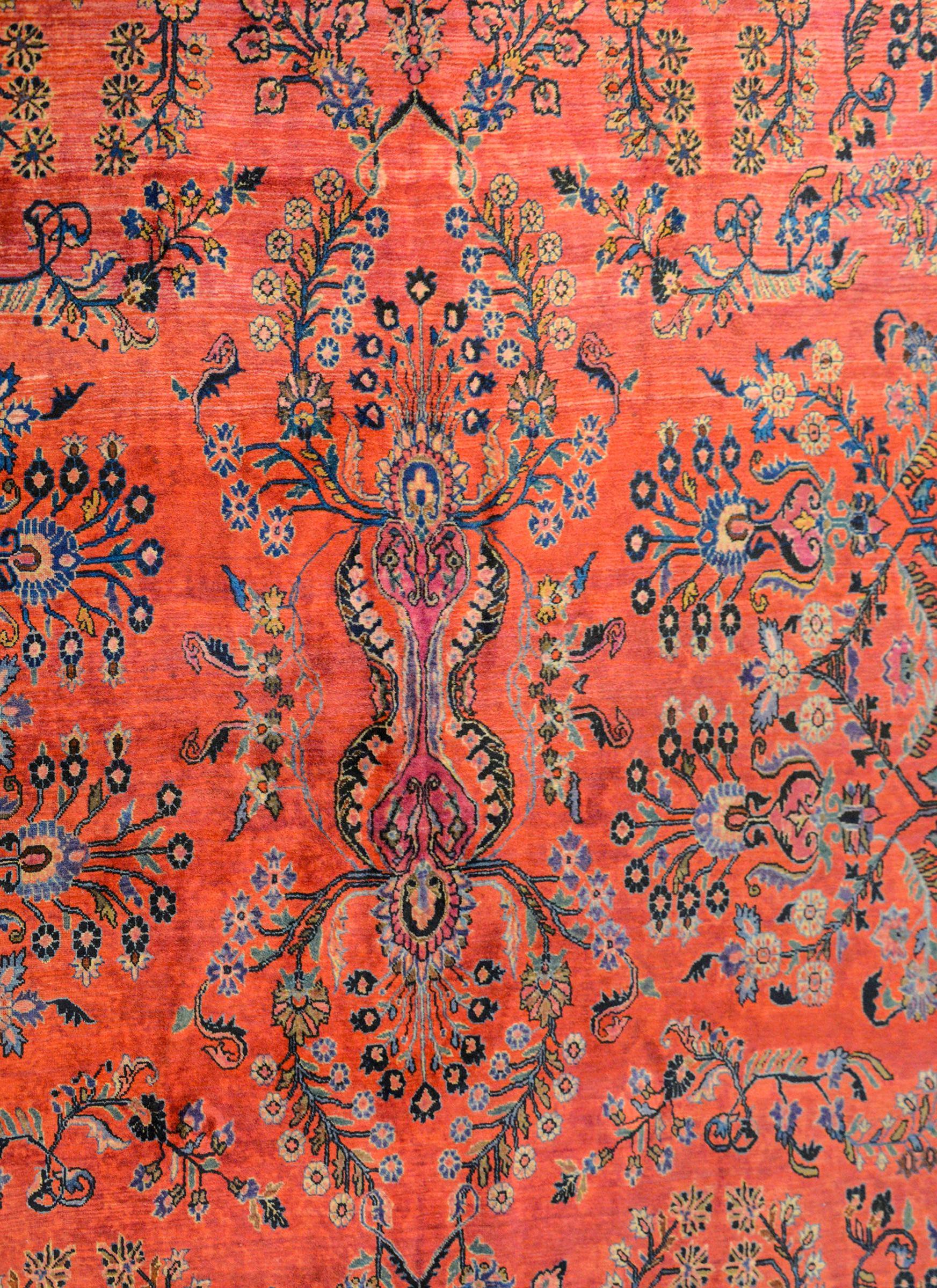 Wonderful Early 20th Century Sarouk Mahajeran For Sale