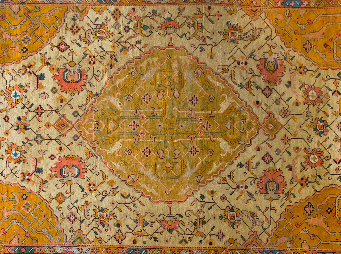 Early 20th Century Turkish Oushak Rug For Sale