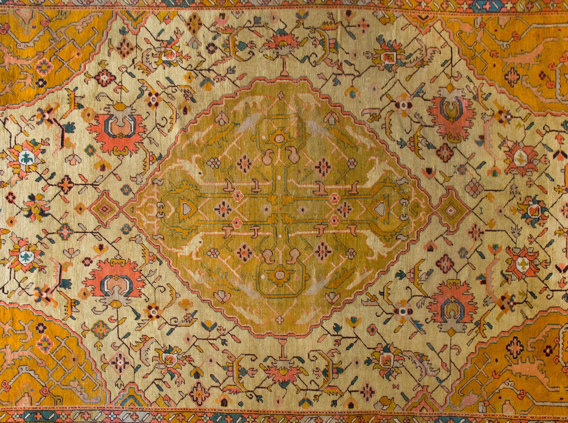 Early 20th Century Turkish Oushak Rug For Sale