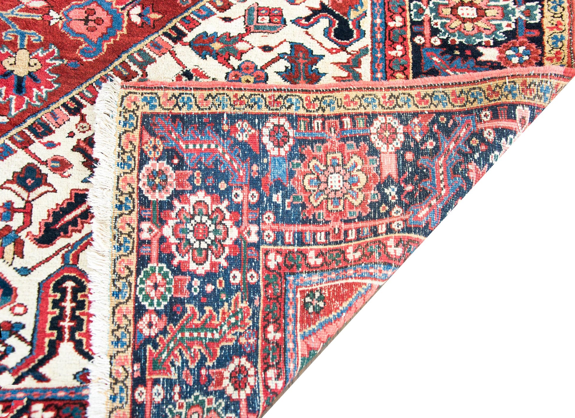 Early 20th Century Persian Heriz Rug For Sale