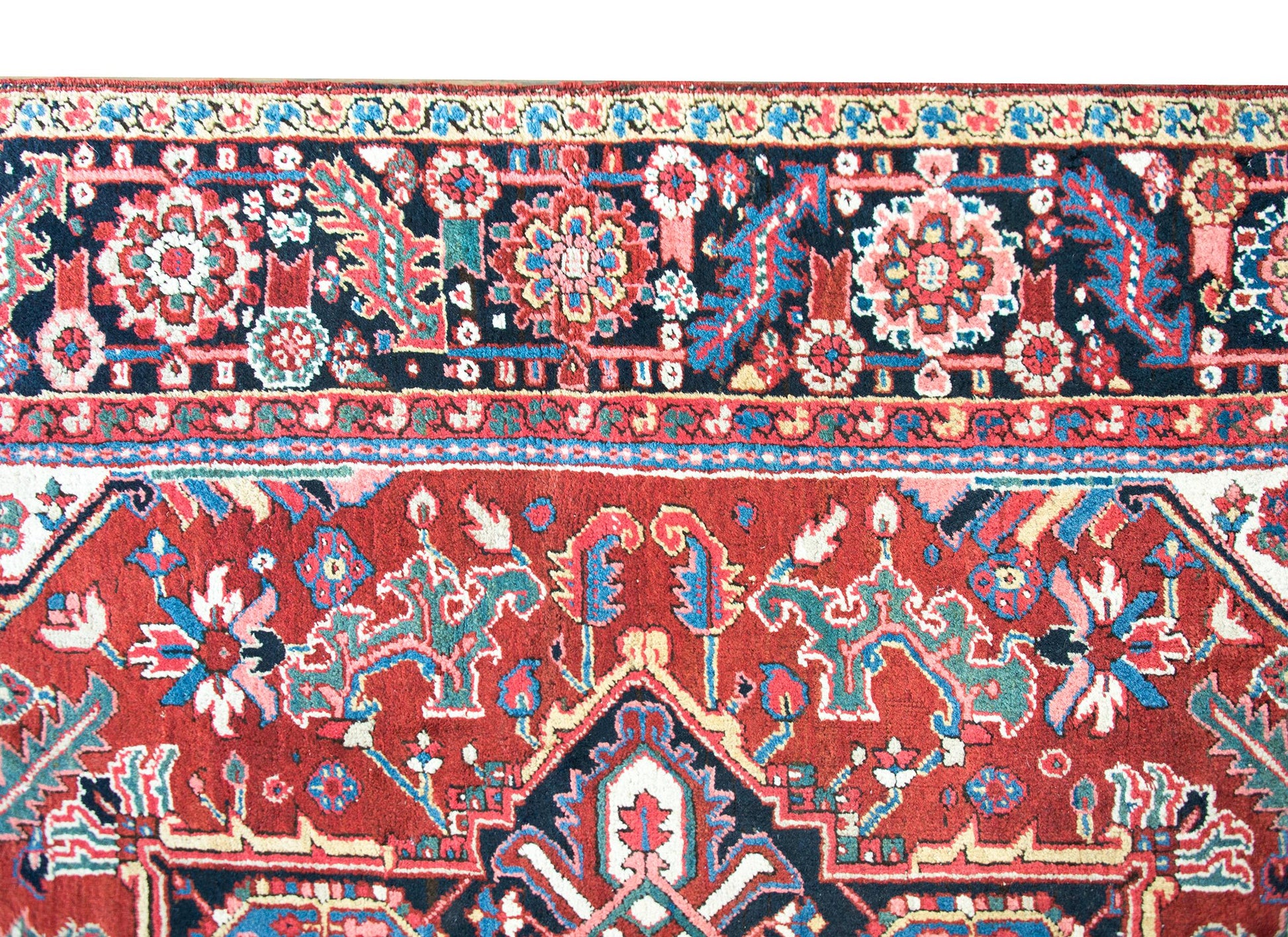 Early 20th Century Persian Heriz Rug For Sale