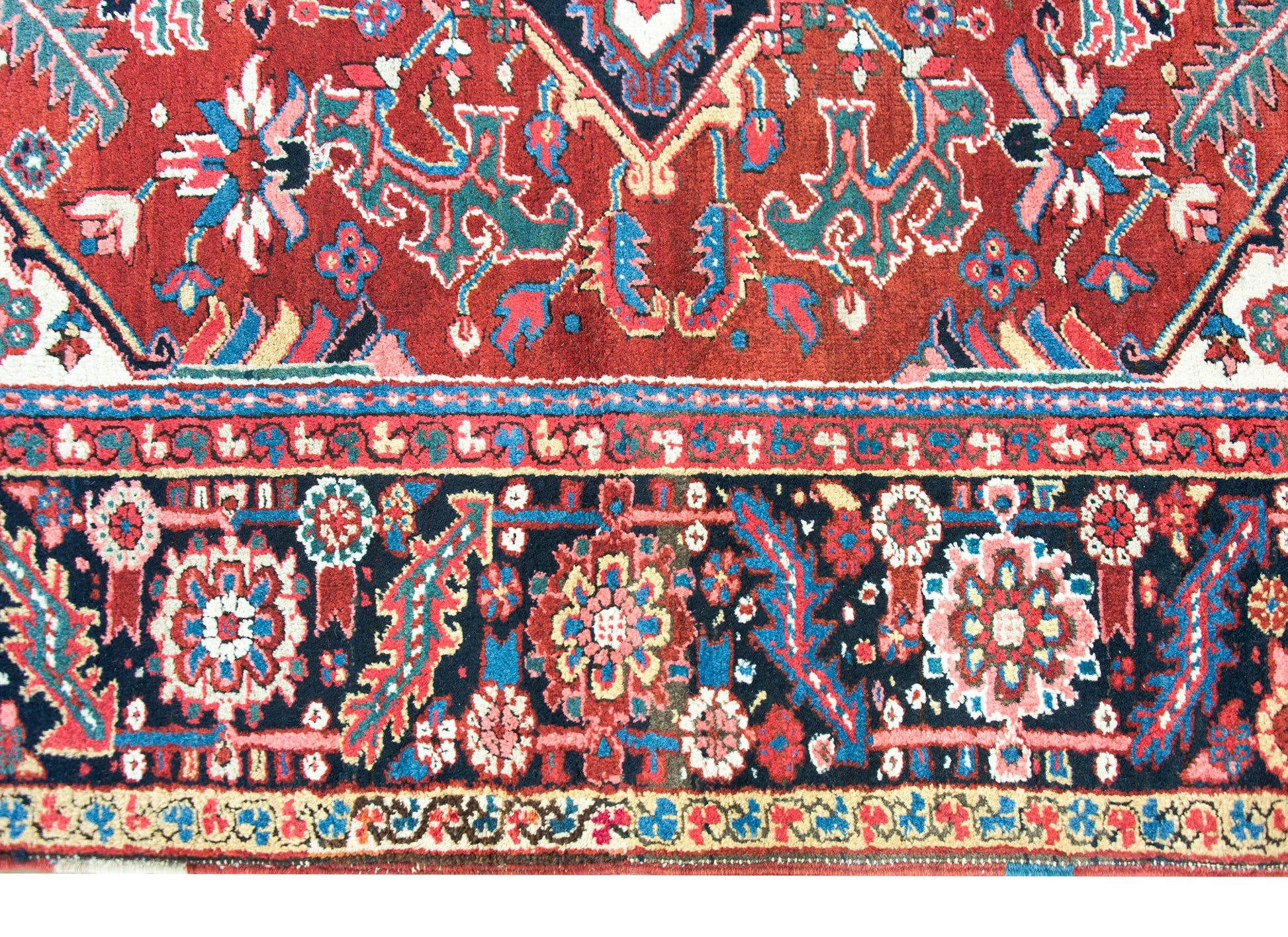 Early 20th Century Persian Heriz Rug For Sale