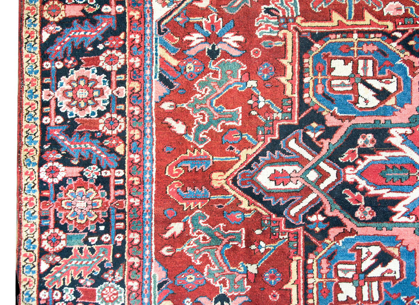 Early 20th Century Persian Heriz Rug For Sale
