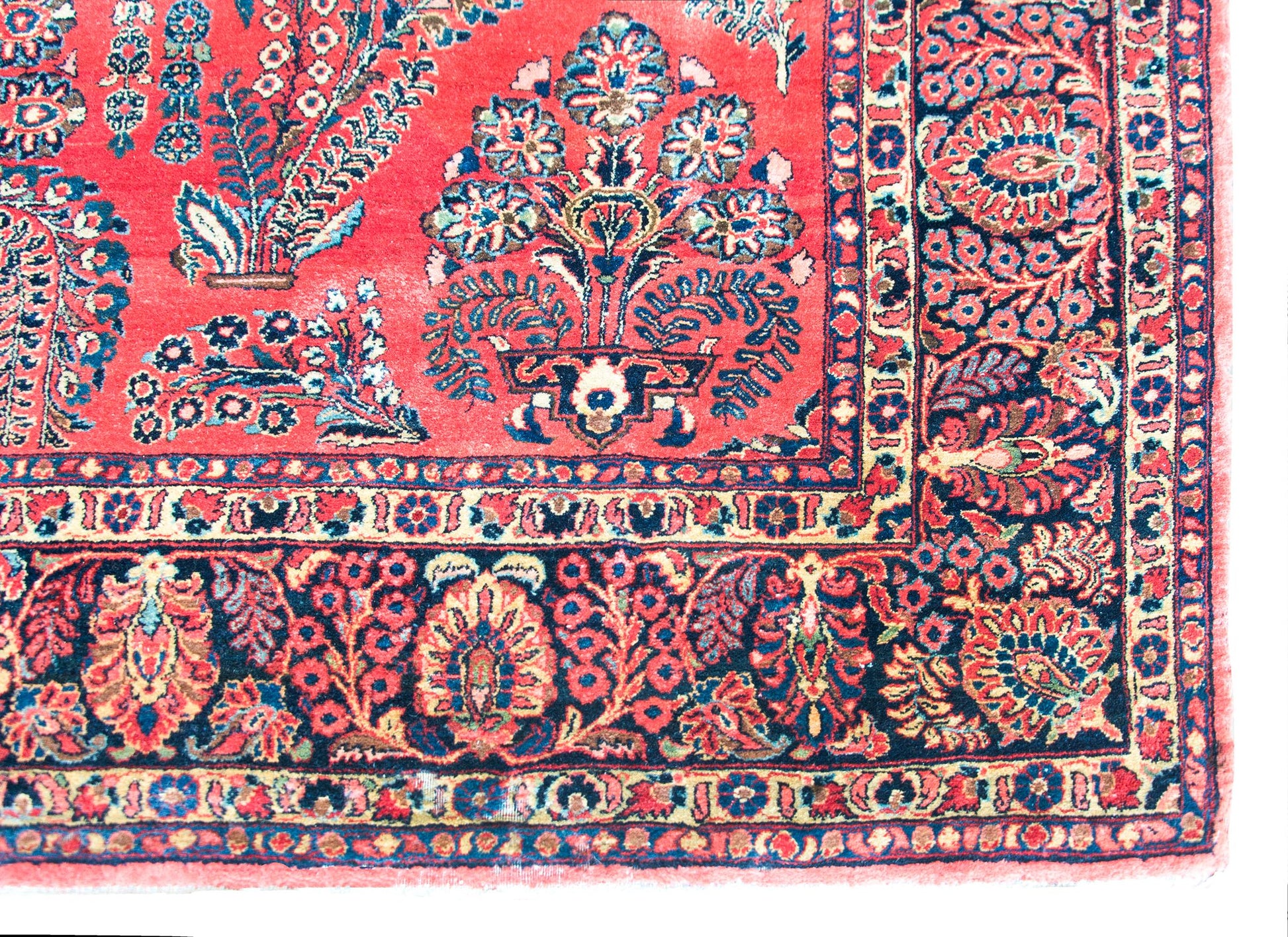 Early 20th Century Persian Sarouk Rug For Sale