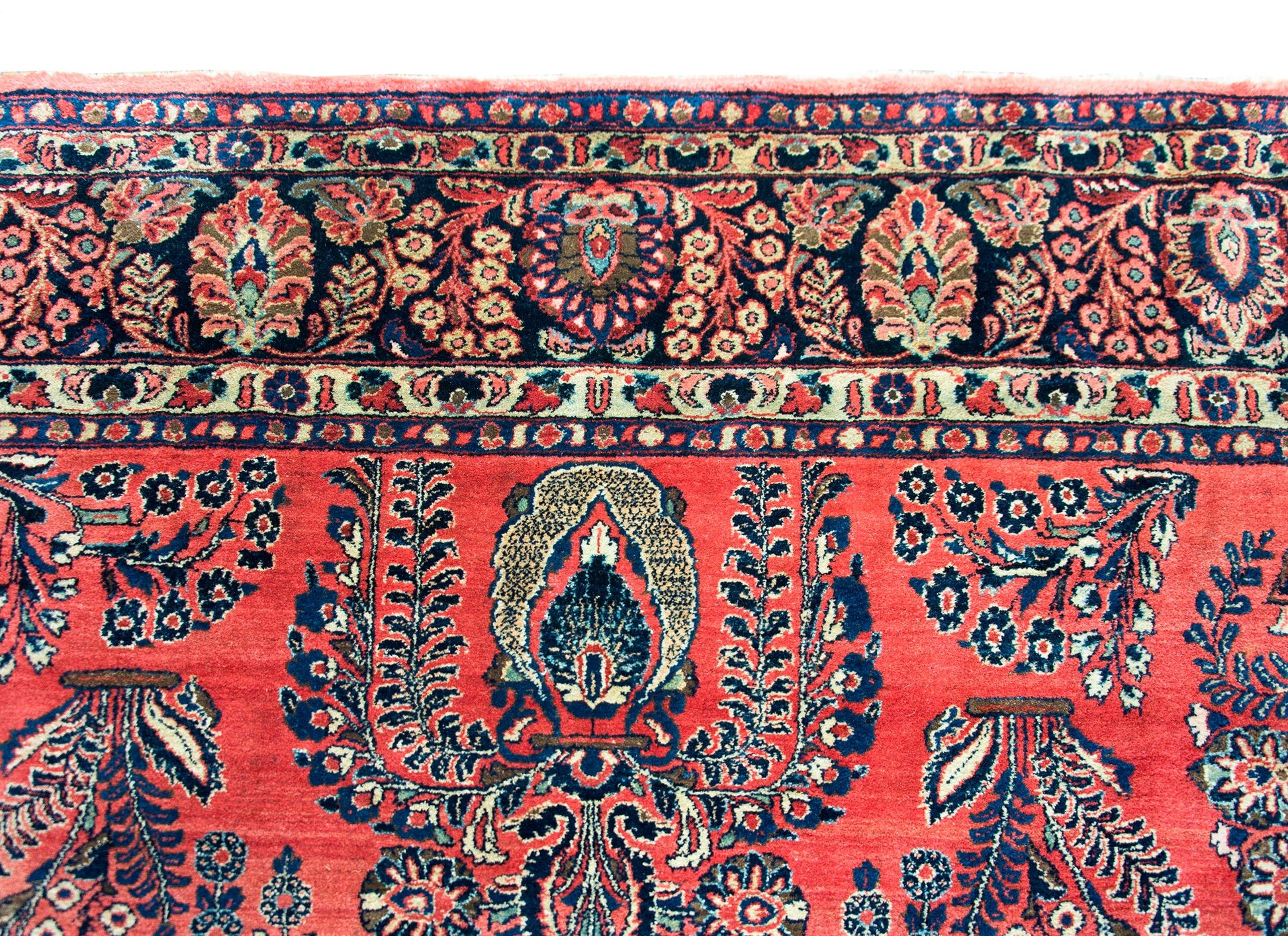Early 20th Century Persian Sarouk Rug For Sale