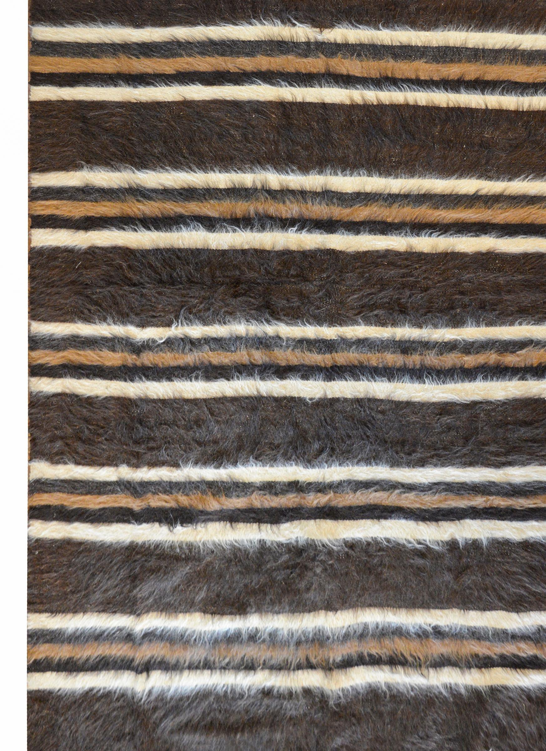 Fantastic Vintage Turkish Siirt Rug For Sale