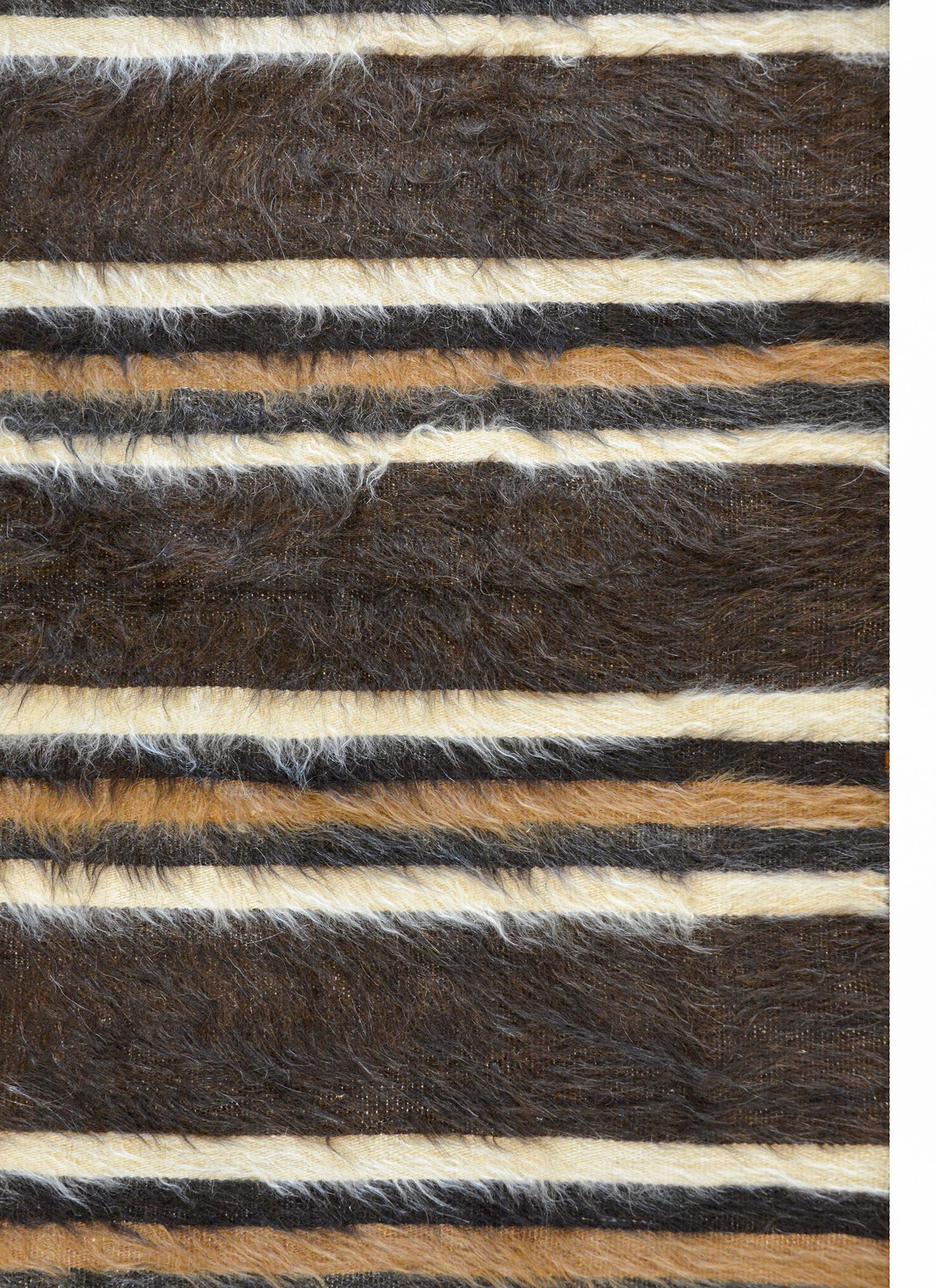 Fantastic Vintage Turkish Siirt Rug For Sale