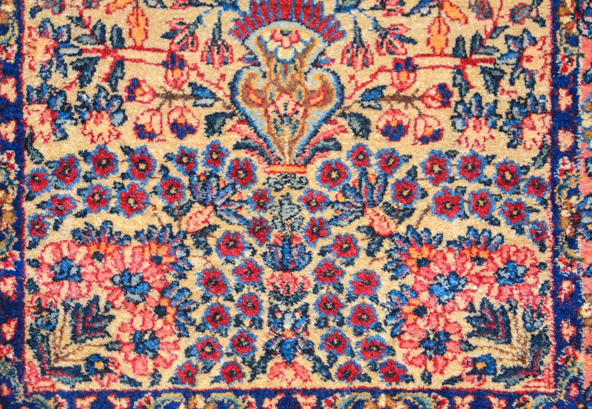 Exquisite early 20th Century Lavar Kirman Rug For Sale