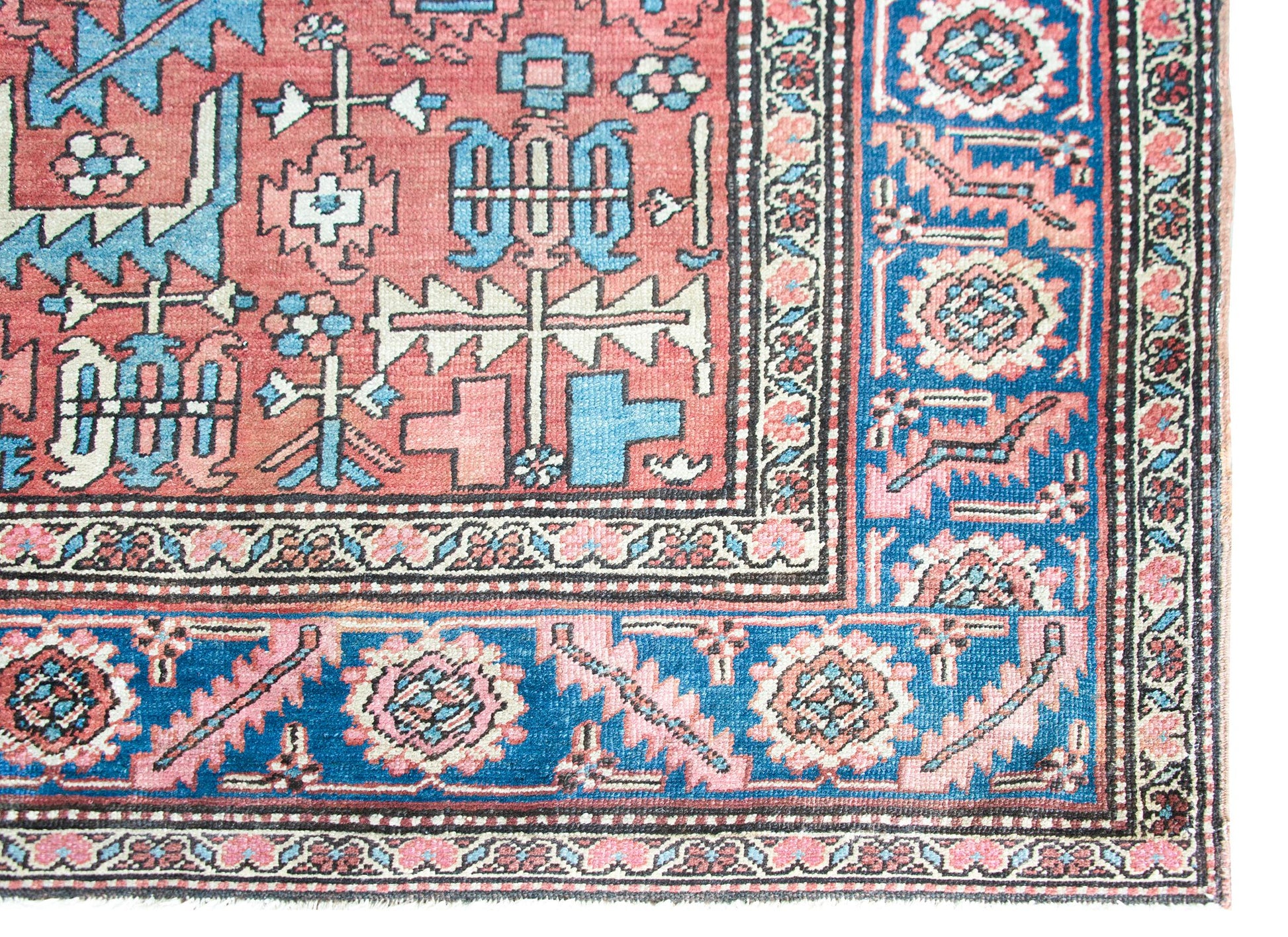 Early 20th Century Persian Heriz Rug For Sale