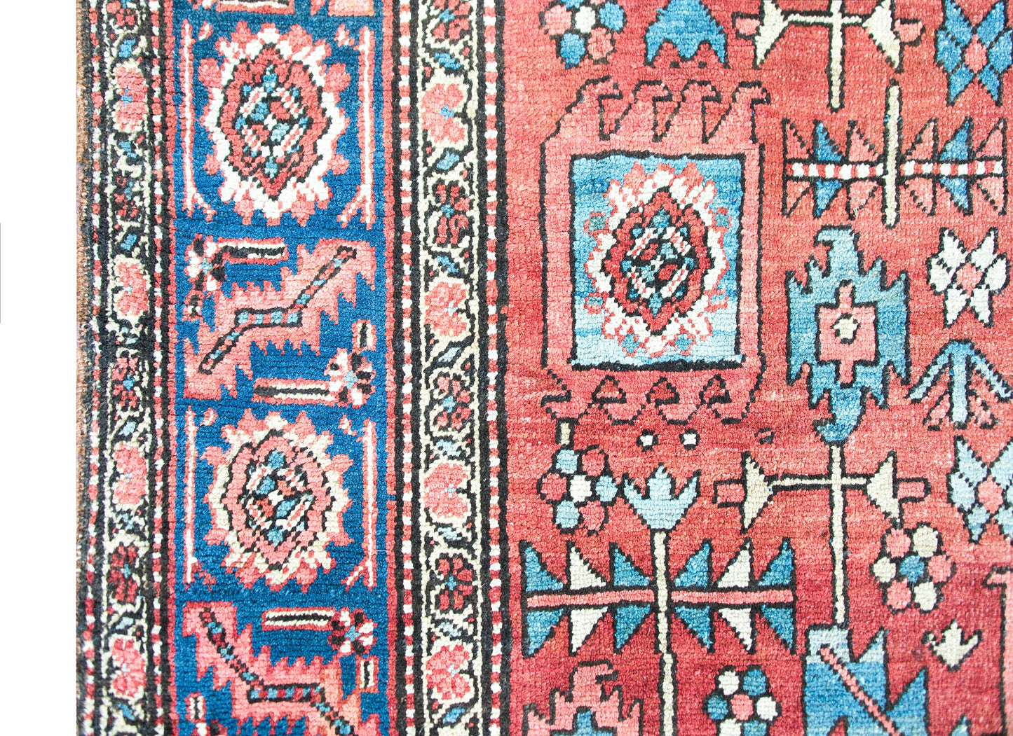 Early 20th Century Persian Heriz Rug For Sale