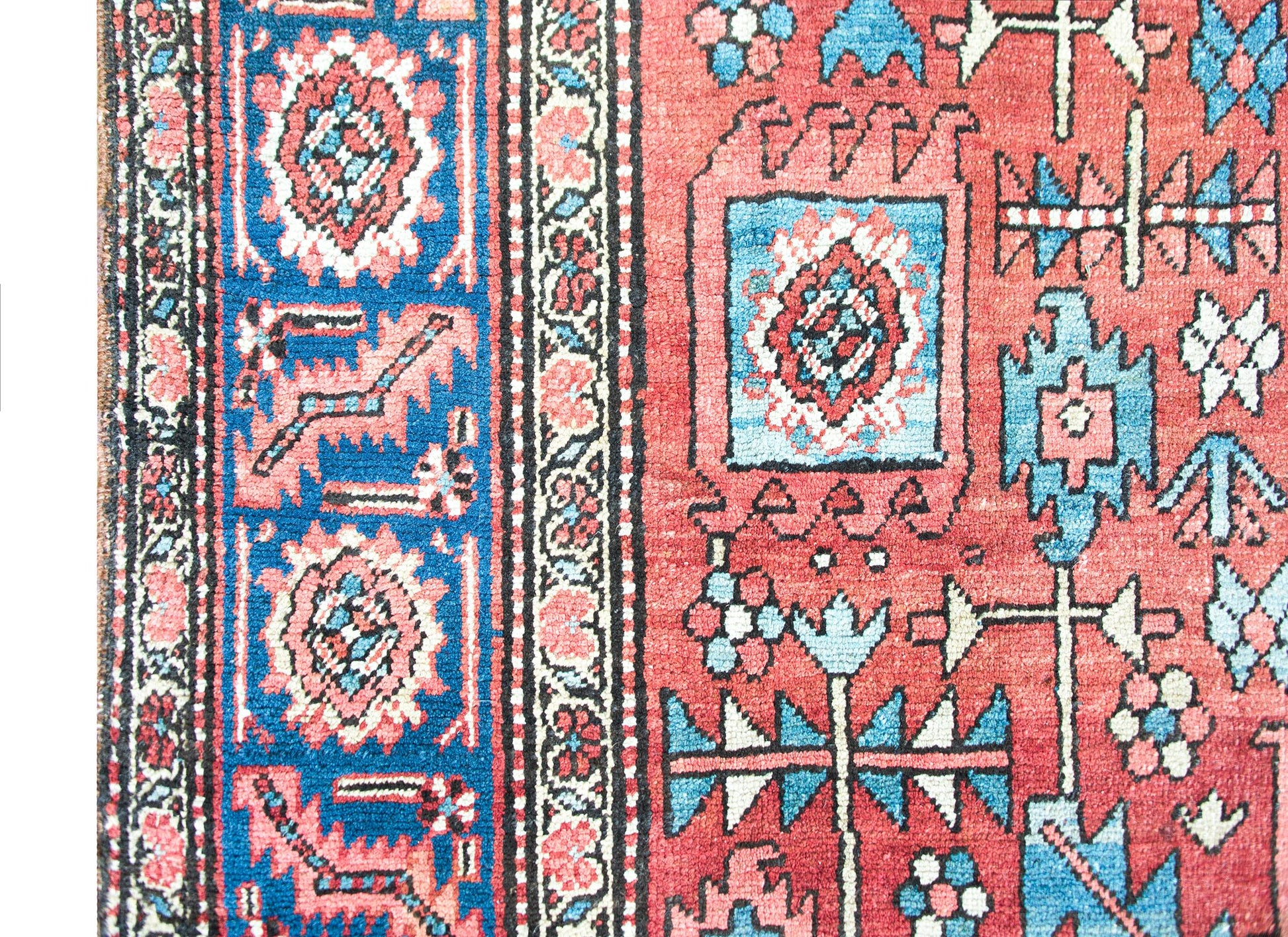 Early 20th Century Persian Heriz Rug For Sale