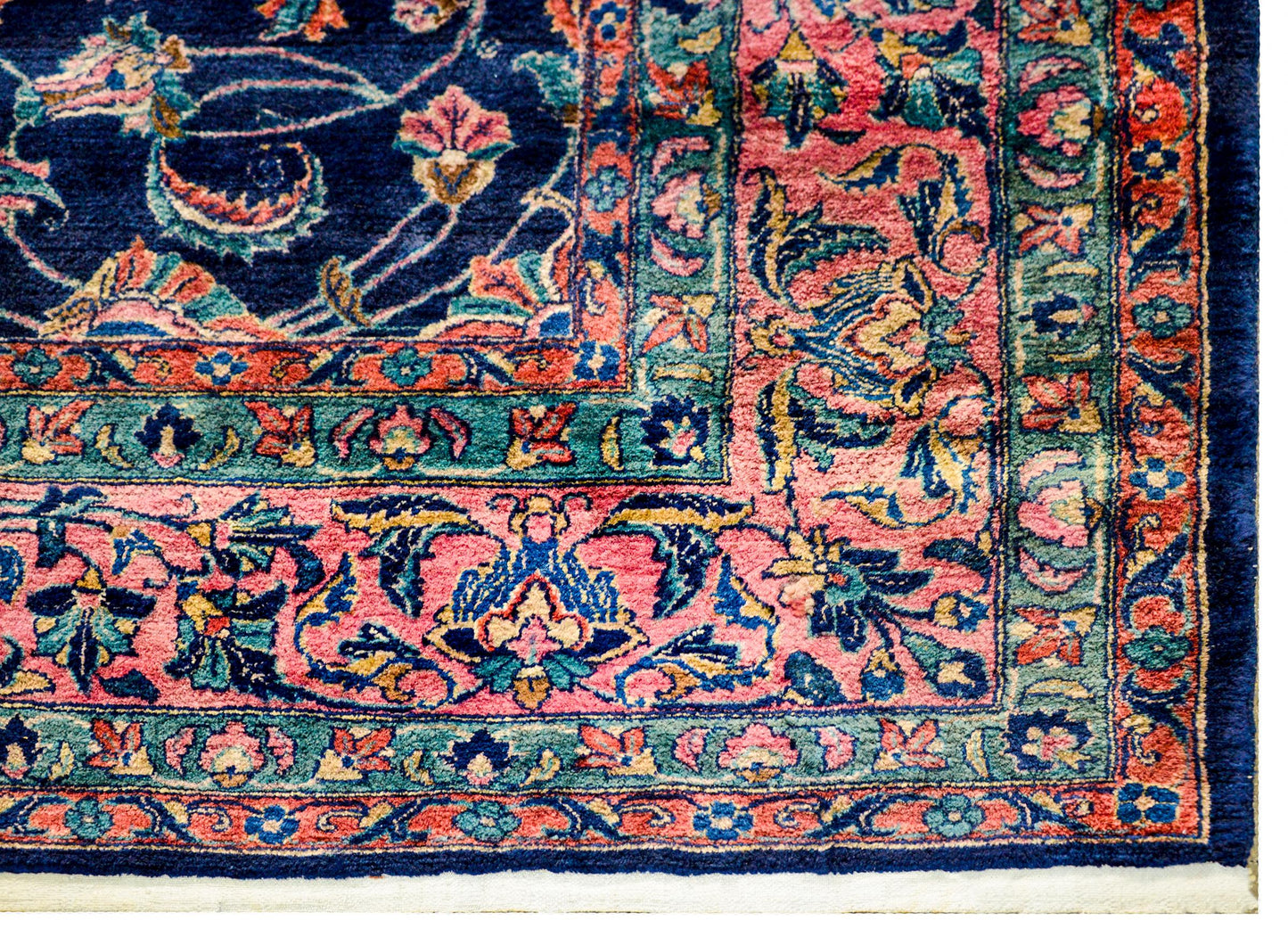 Outstanding Early 20th Century Antique Sarouk Rug For Sale