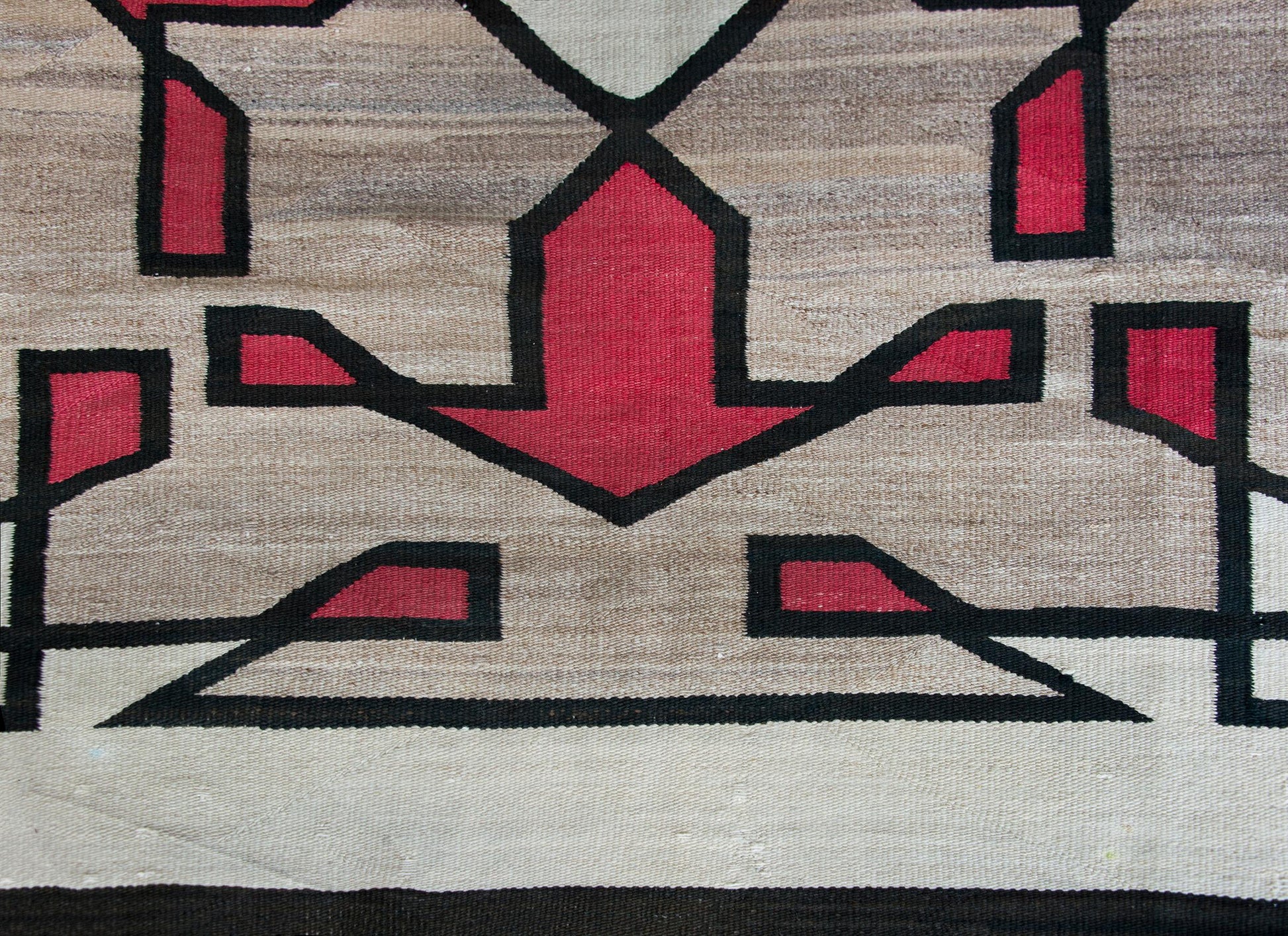 Fantastic Early 20th Century Navajo Rug For Sale